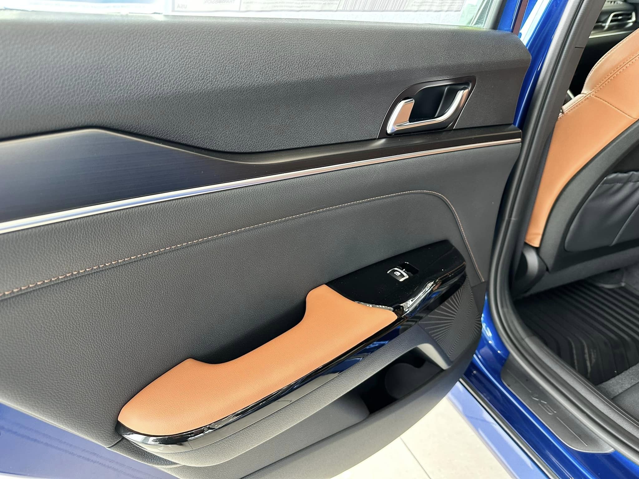 2023 Kia K5 - Saphire Blue GT FWD - Passenger's Door