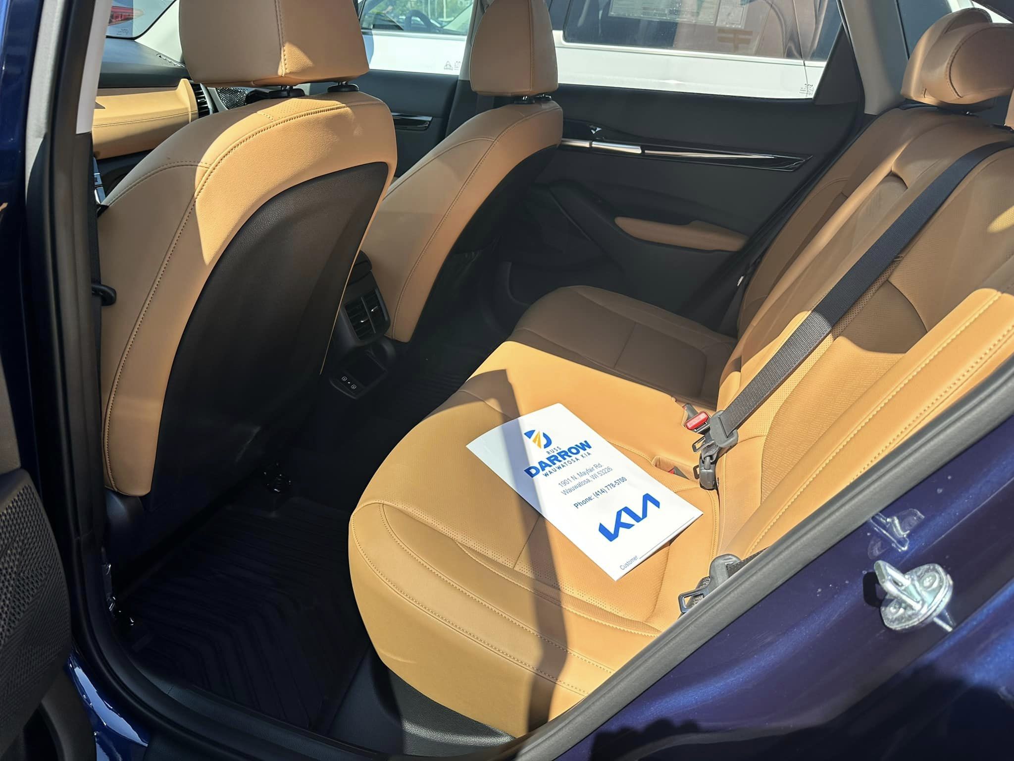 2024 Kia Seltos - Dark Ocean Blue/Gentle Brown - EX Trim - Passenger Compartment