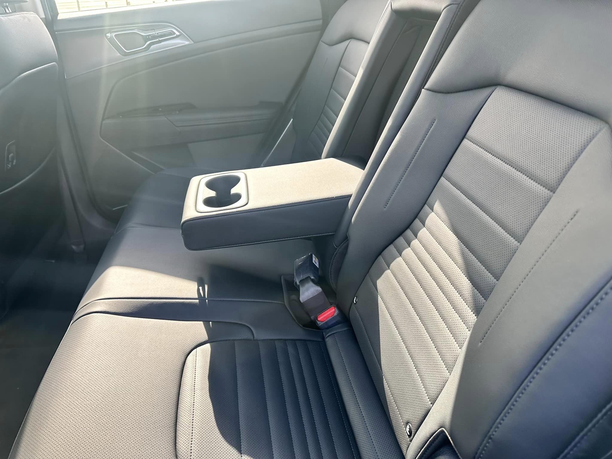 2024 Kia Sportage - Matte Gray/Black Interior - Hybrid HEV SX Prestige Trim - Passenger Seat View