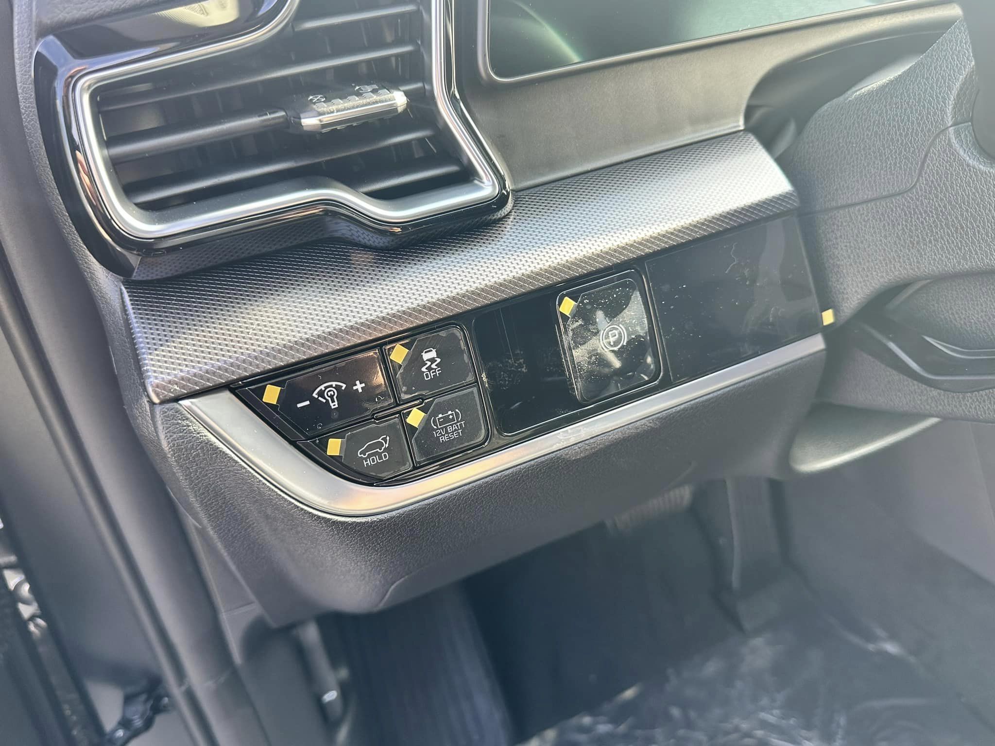 2024 Kia Sportage - Matte Gray/Black Interior - Hybrid HEV SX Prestige Trim - Driver Dash Controls
