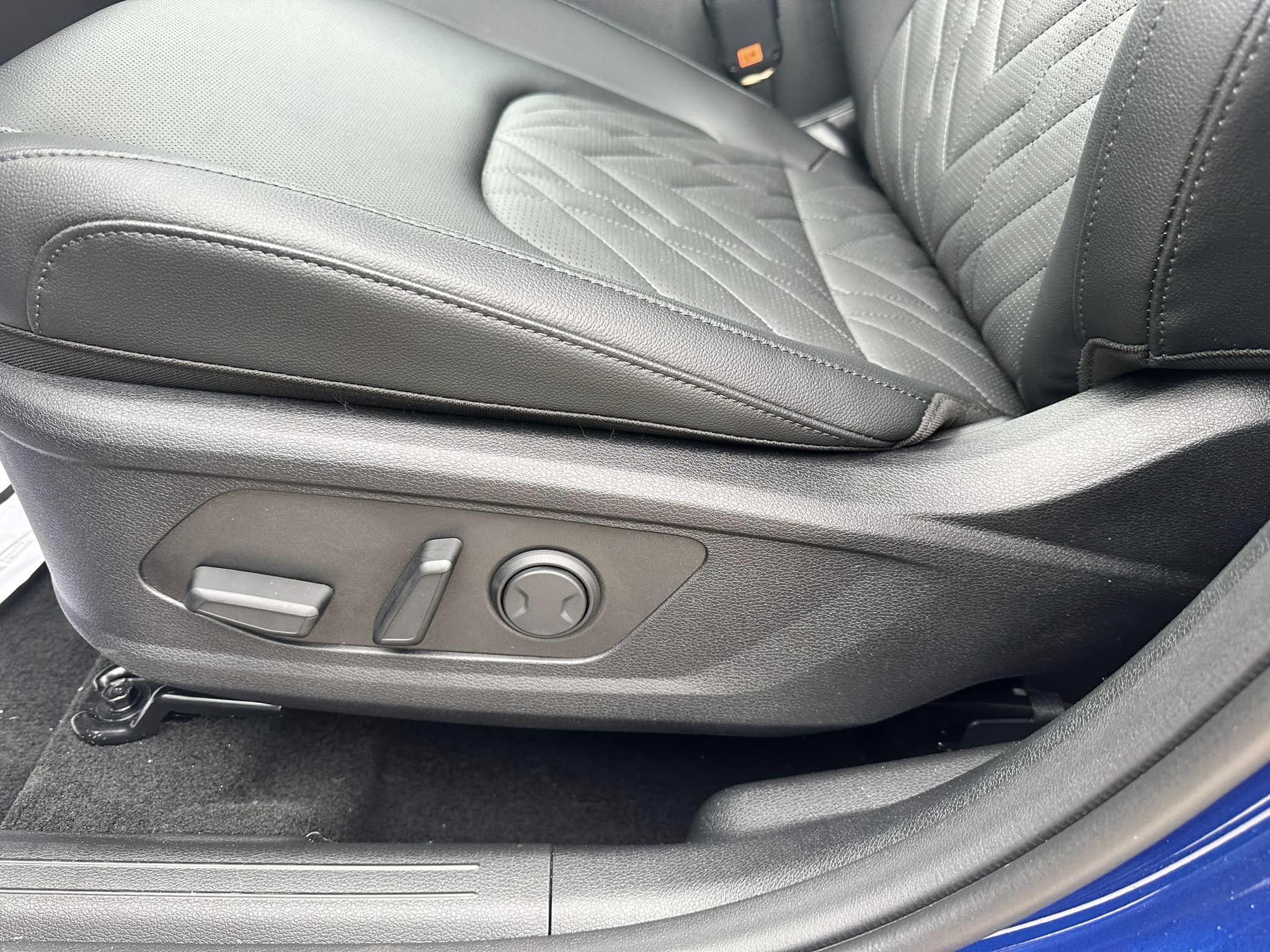 2024 Kia Sportage - Sapphire Blue - X-Line AWD Trim - Driver's Seat Controls