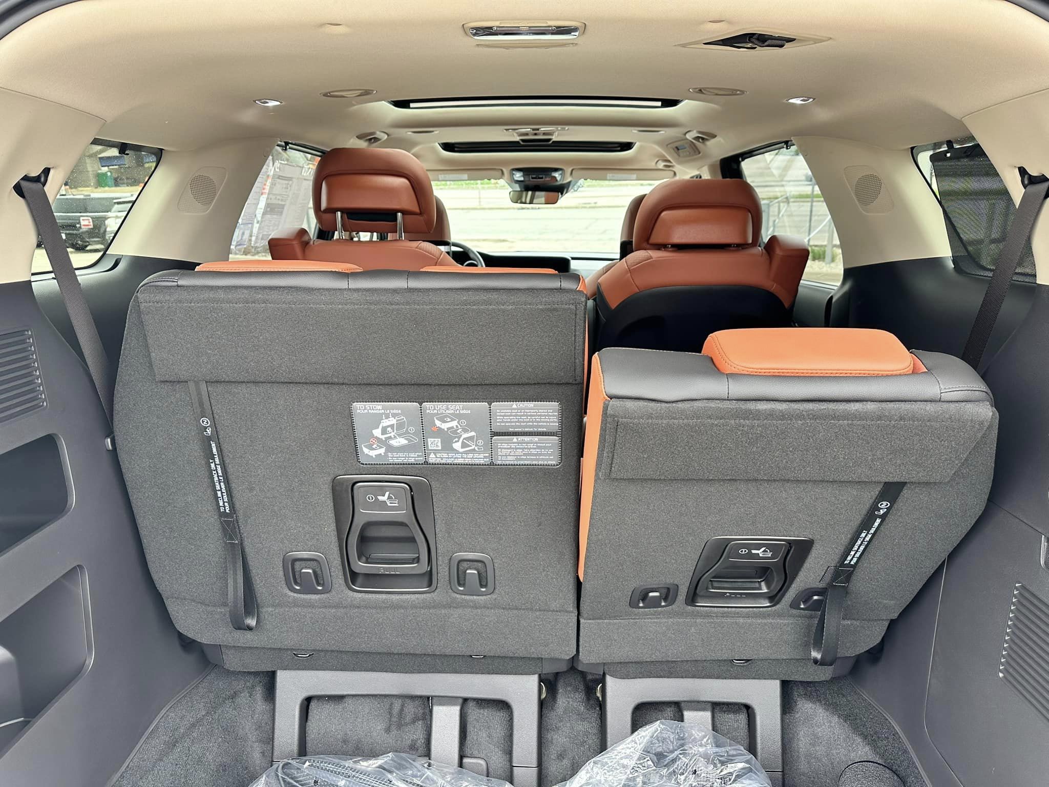 2023 Kia Carnival - Aurora Black Pearl - SX Prestige Trim - Cargo Space