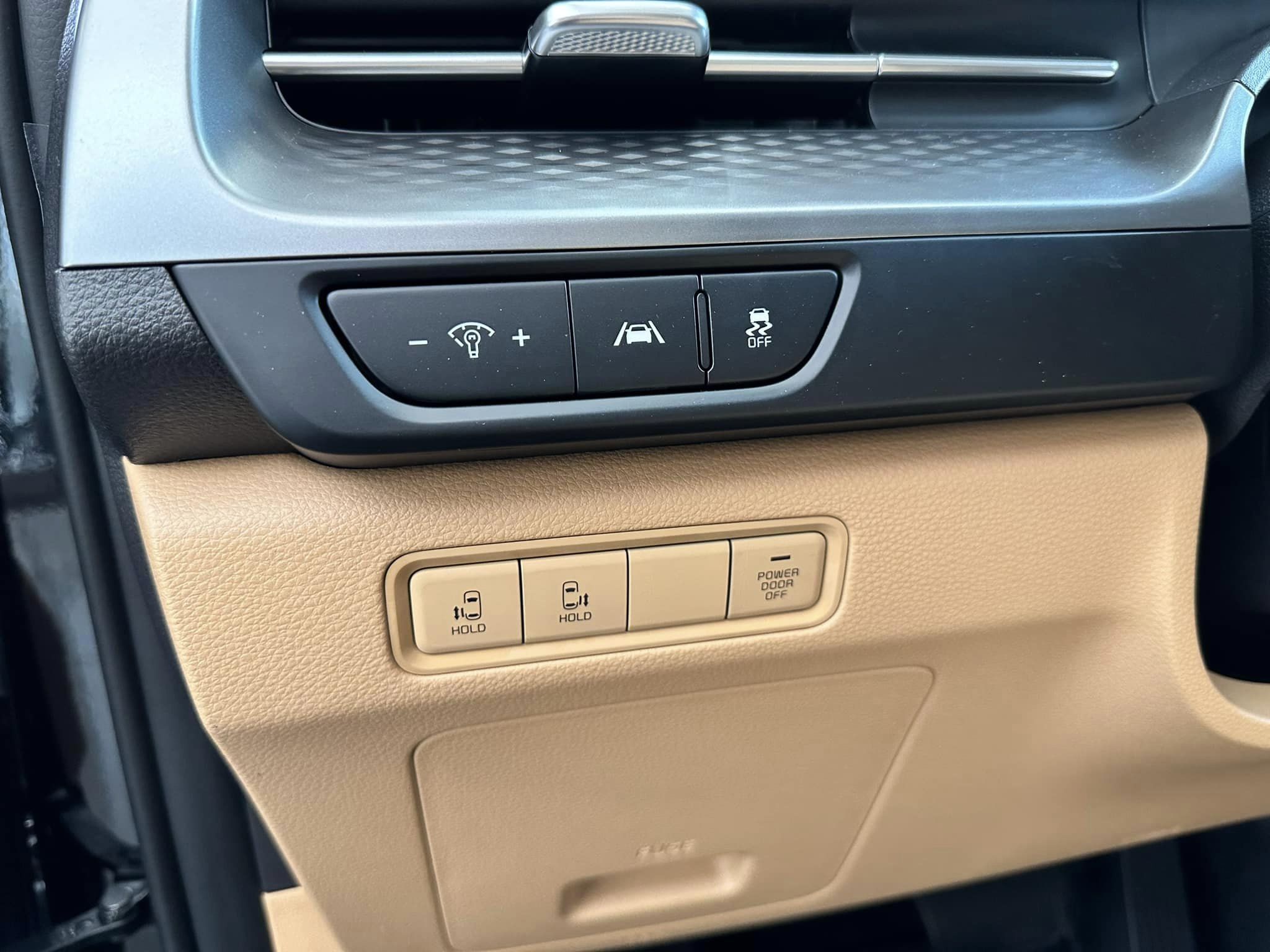2024 Kia Carnival - Aurora Black Pearl - LX Seat Package - 