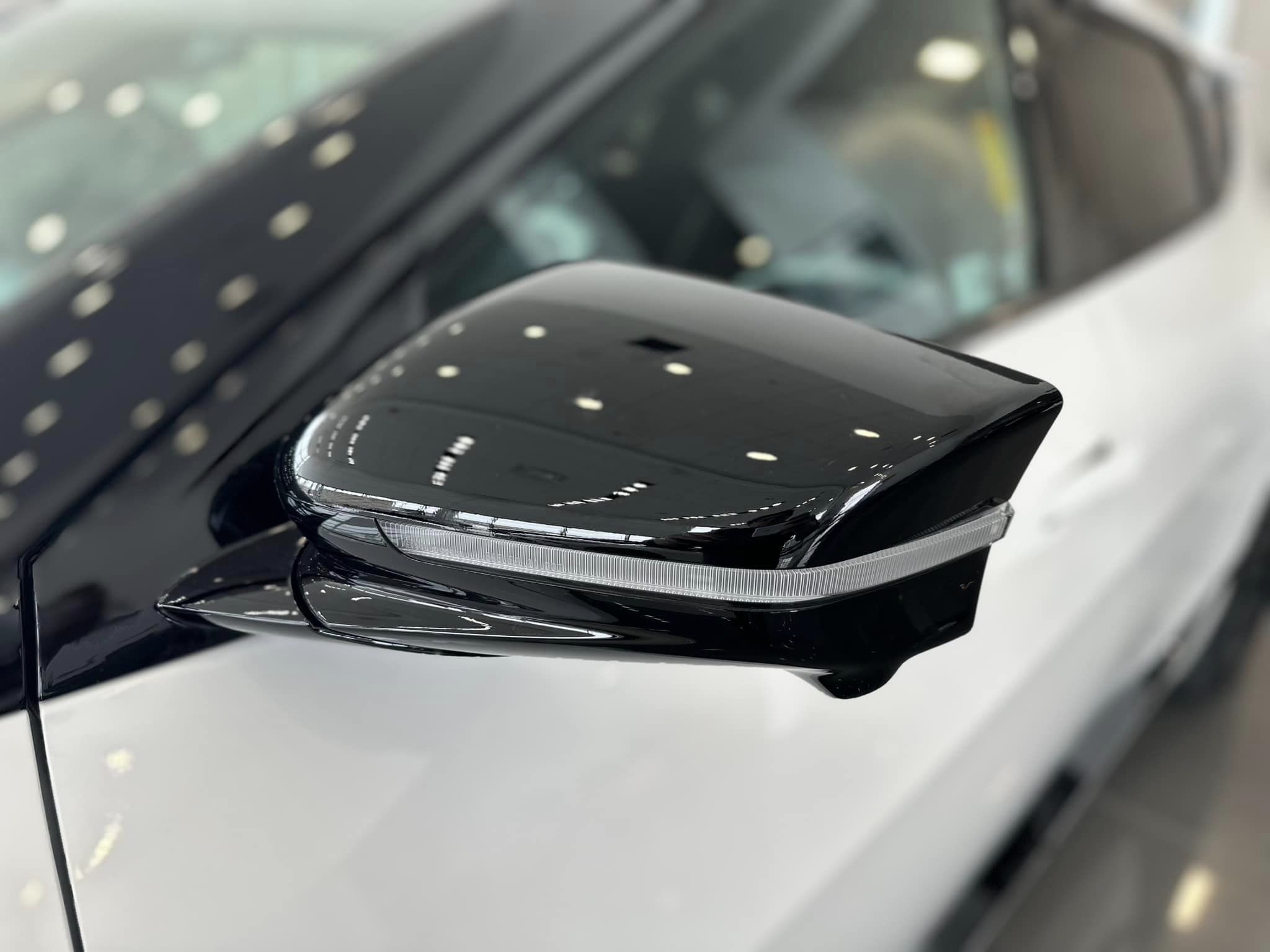 2023 Kia EV6 - Snow White Pearl - GT-Line Trim - Side Mirror