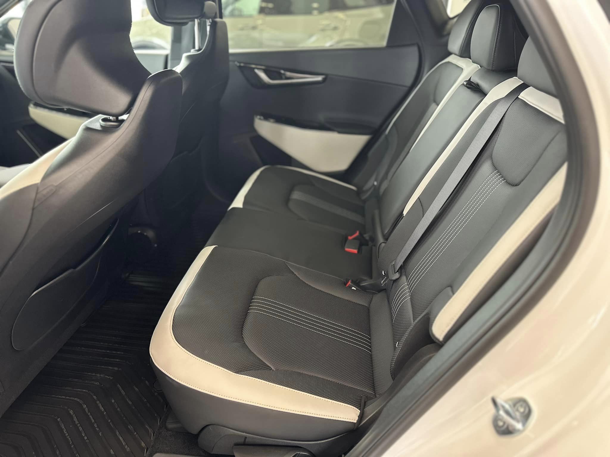 2023 Kia EV6 - Snow White Pearl - GT-Line Trim - 2 Row Seating