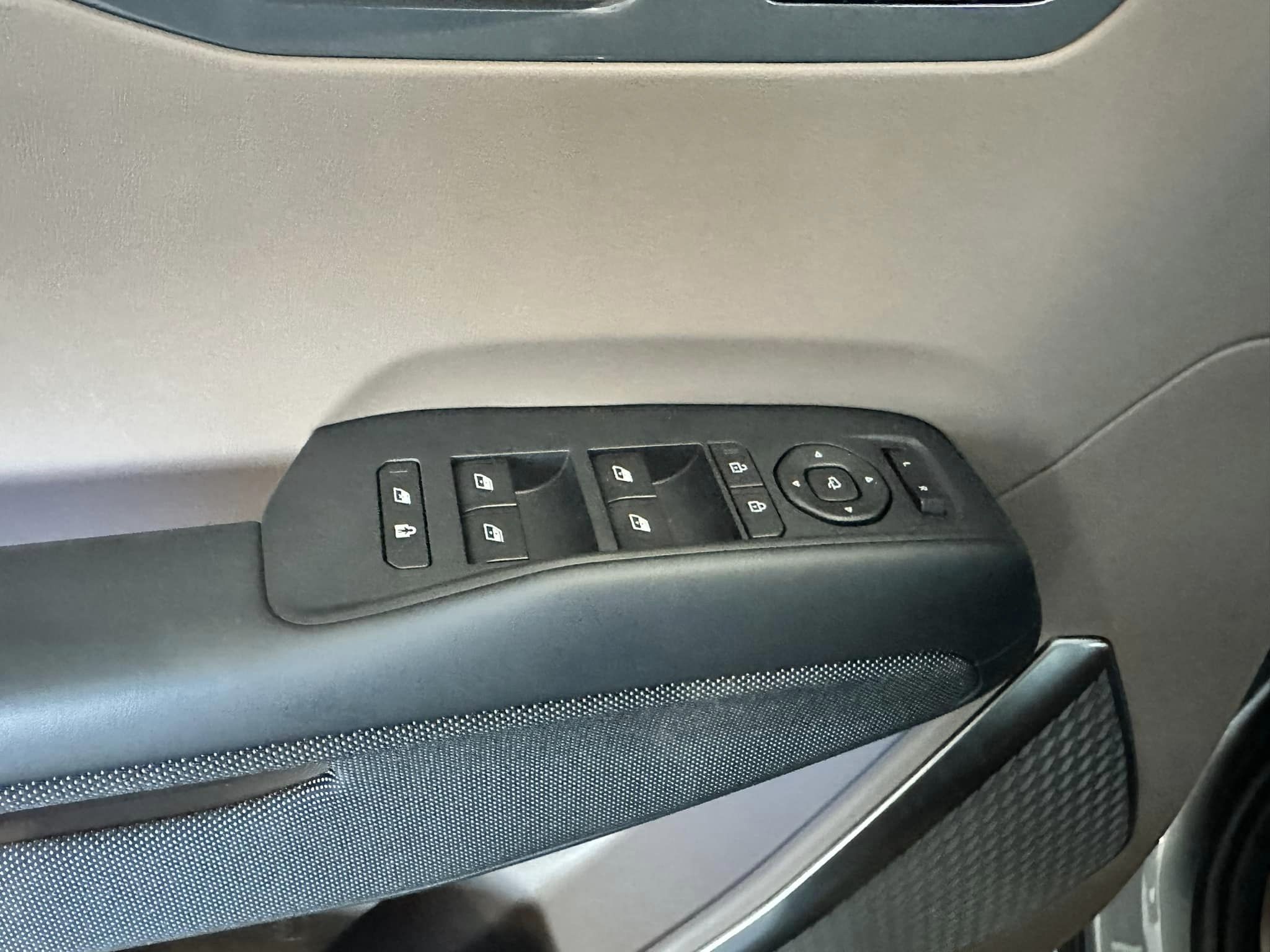 2024 Kia EV9 - Gravity Gray/Black Interior - GT-Line Preview Trim - 