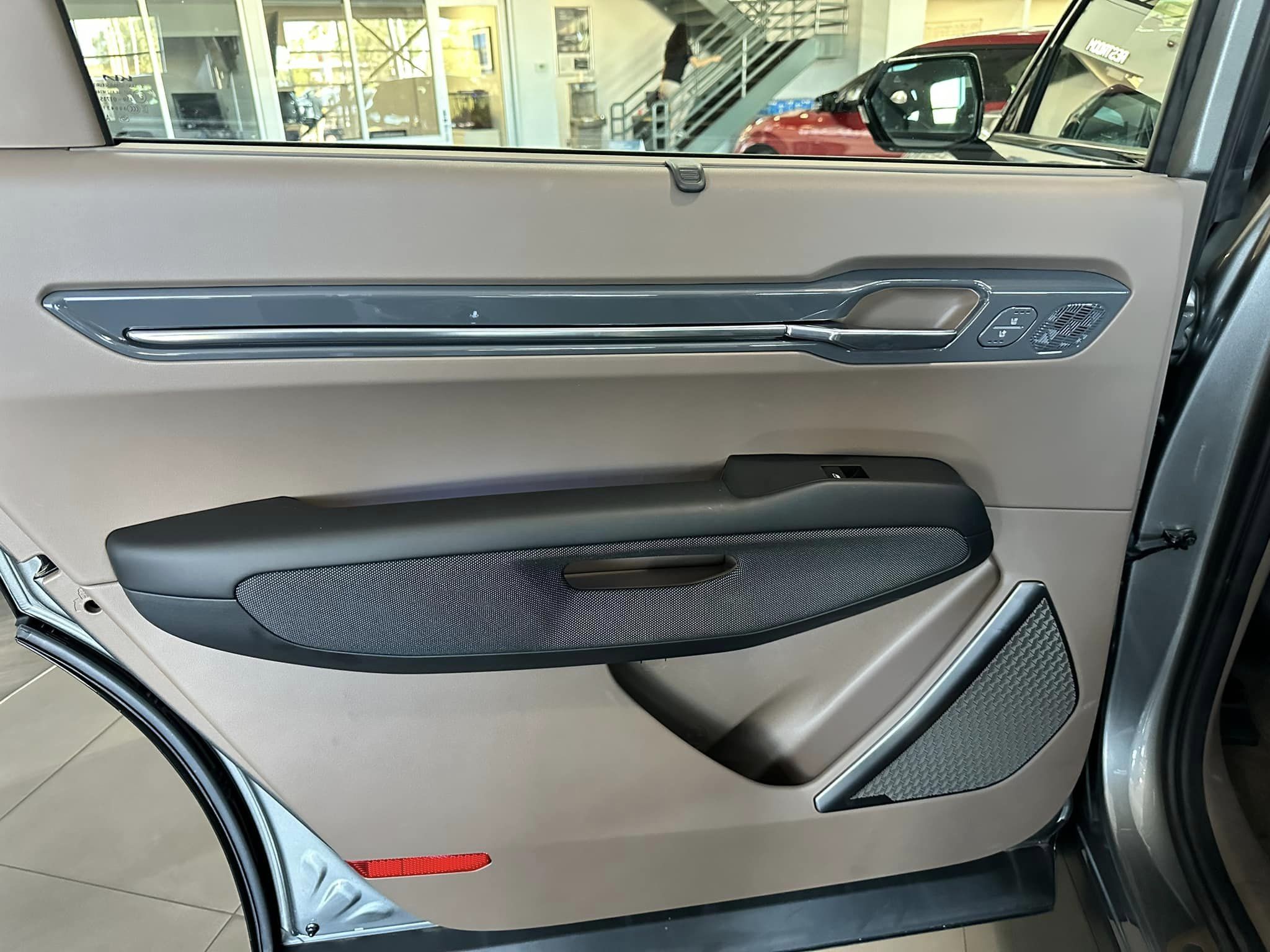 2024 Kia EV9 - Gravity Gray/Black Interior - GT-Line Preview Trim - 