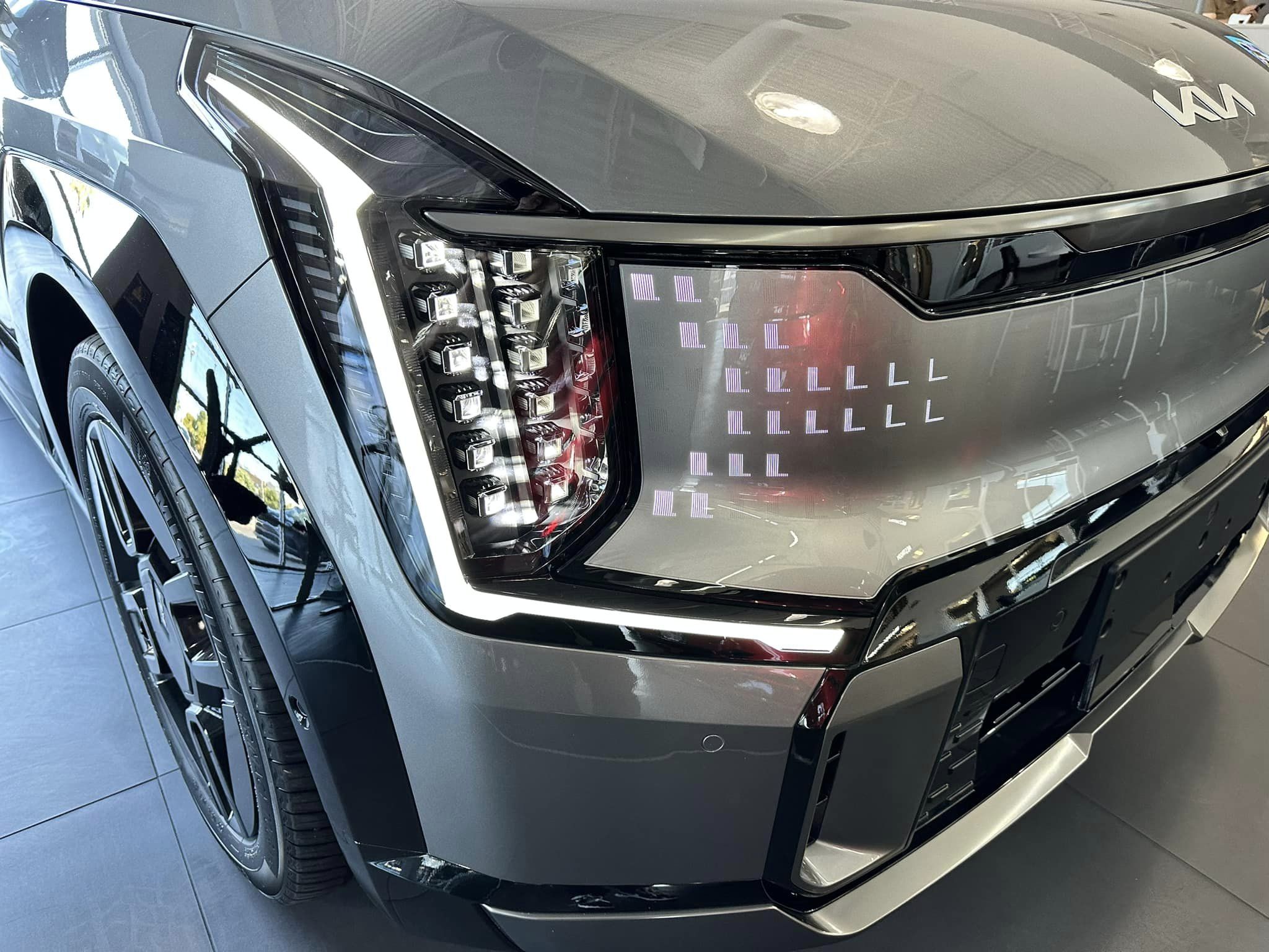 2024 Kia EV9 - Gravity Gray/Black Interior - GT-Line Preview Trim - 
