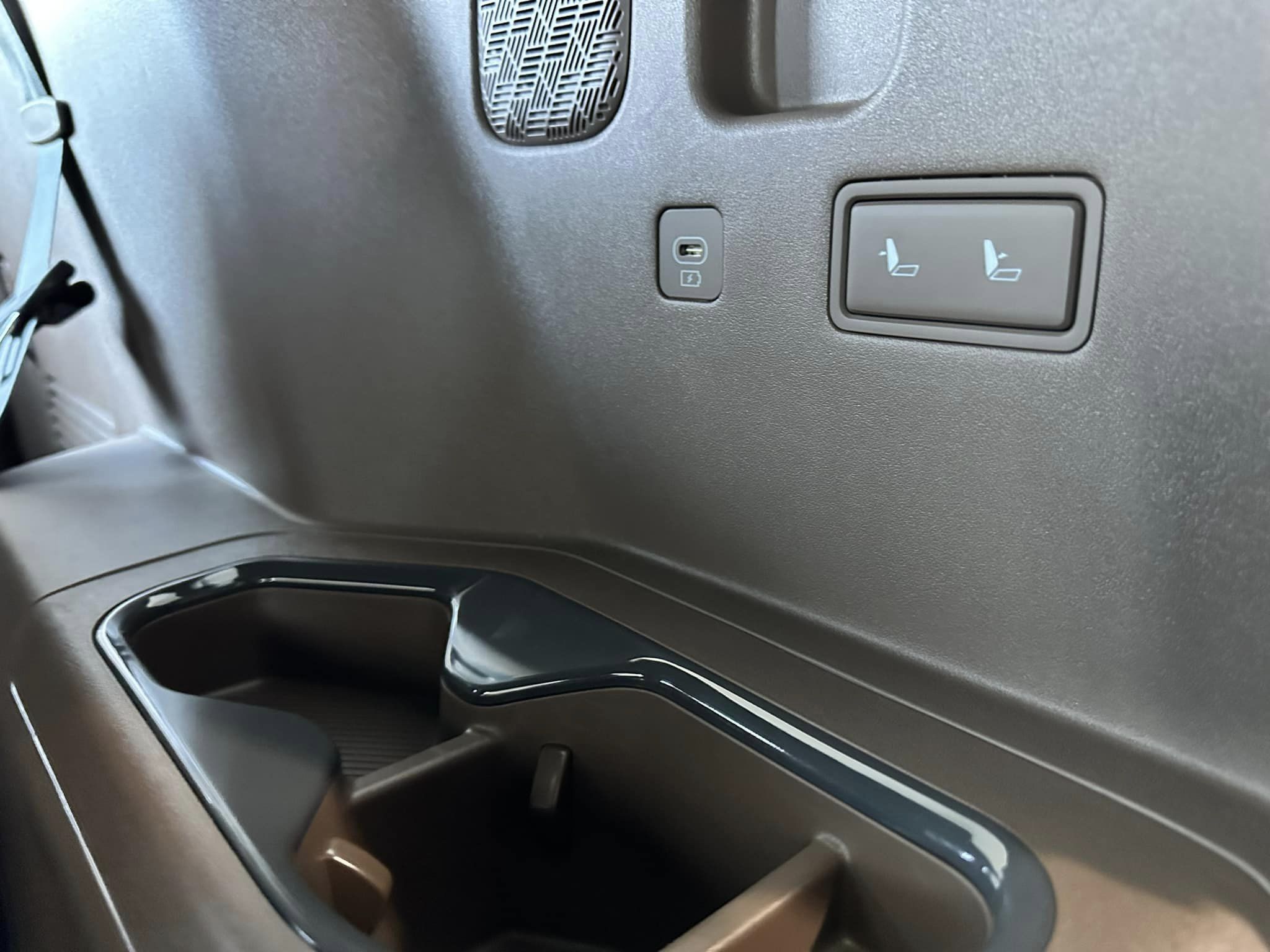 2024 Kia EV9 - Gravity Gray/Black Interior - GT-Line Preview Trim - 