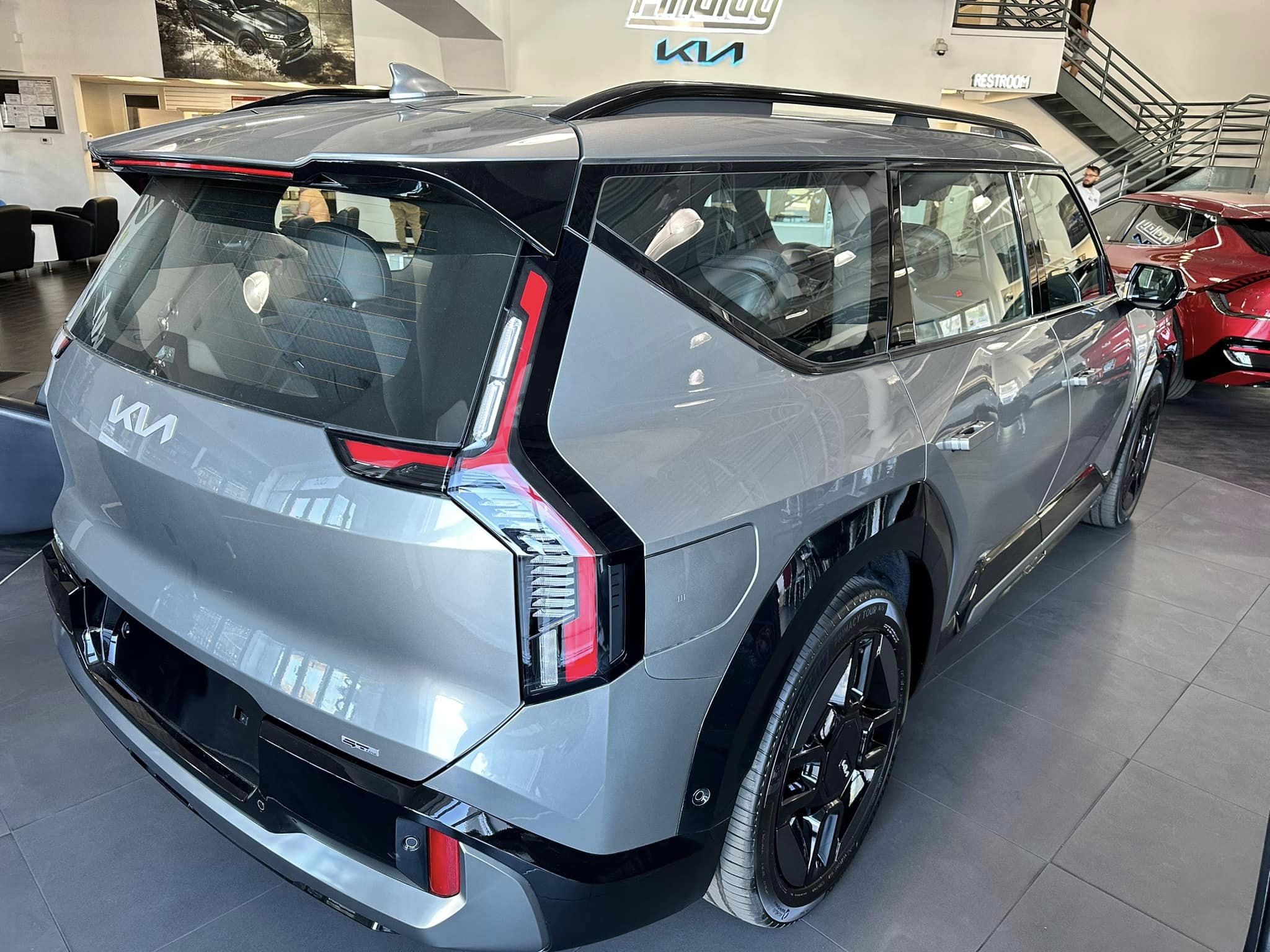 2024 Kia EV9 - Gravity Gray/Black Interior - GT-Line Preview Trim - 