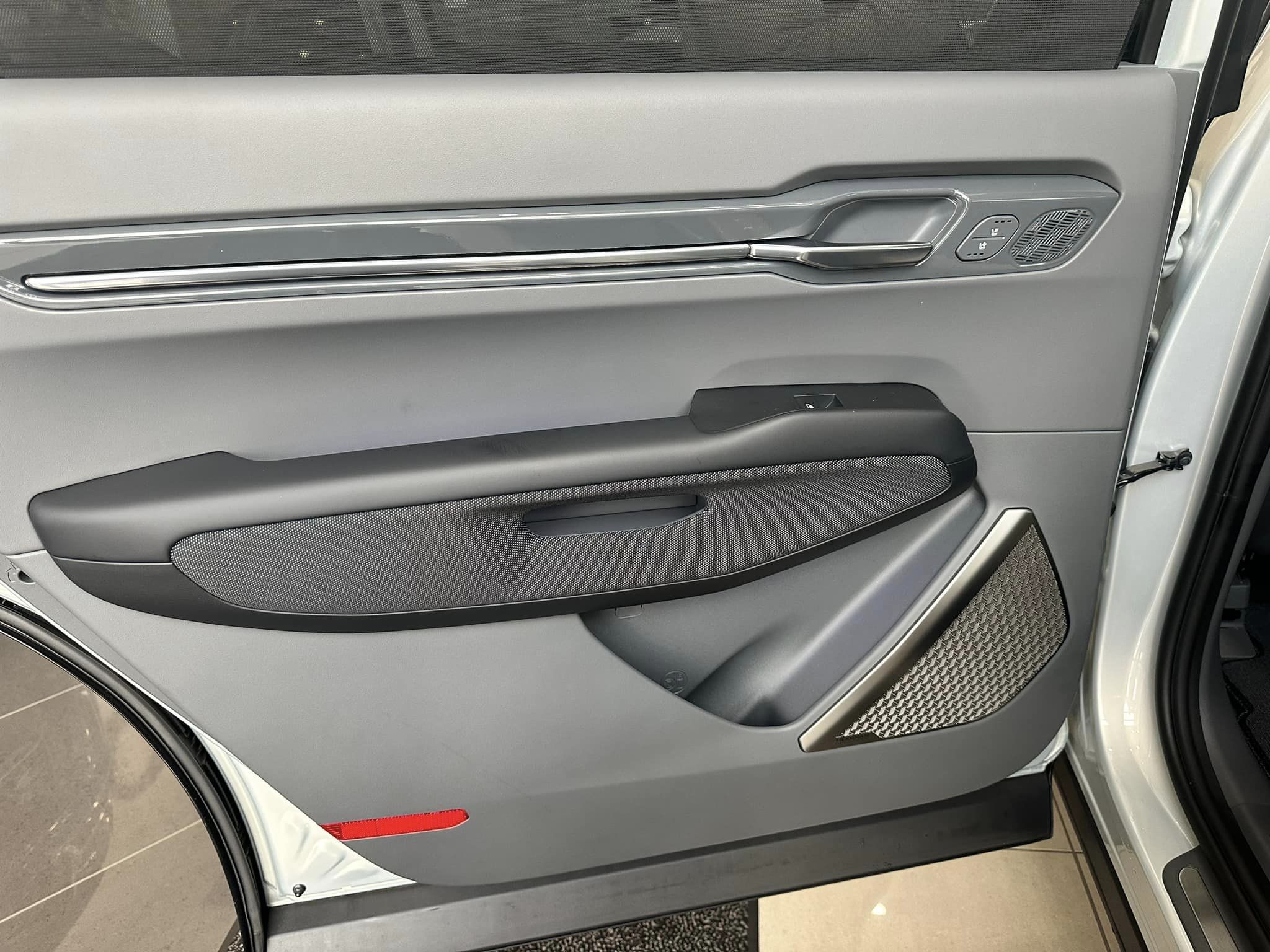 2024 Kia EV9 - Ivory Silver/Gray Interior - GT-Line Trim - 