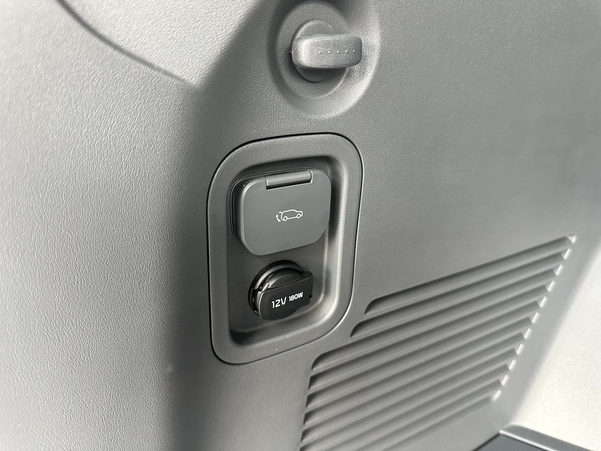 2024 Kia EV9 - Ivory Silver/Gray Interior - GT-Line Trim - 