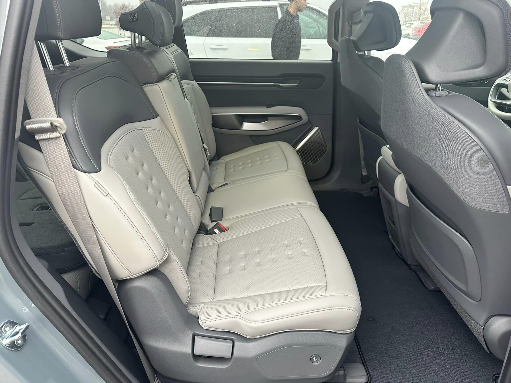2024 Kia EV9 - Ice Green/Light Gray Interior - Wave AWD Trim - 