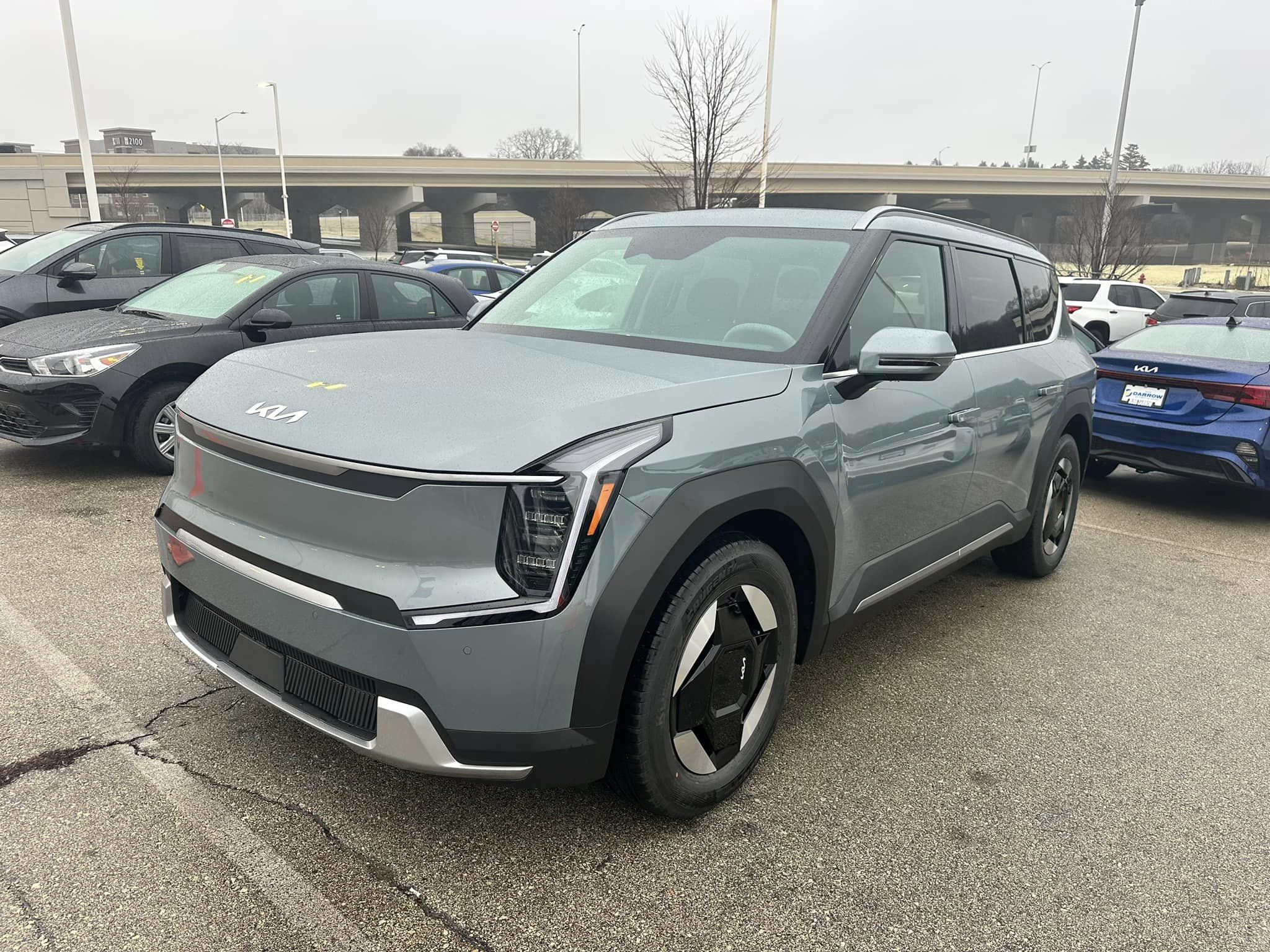 2024 Kia EV9 - Ice Green/Light Gray Interior - Wave AWD Trim - 