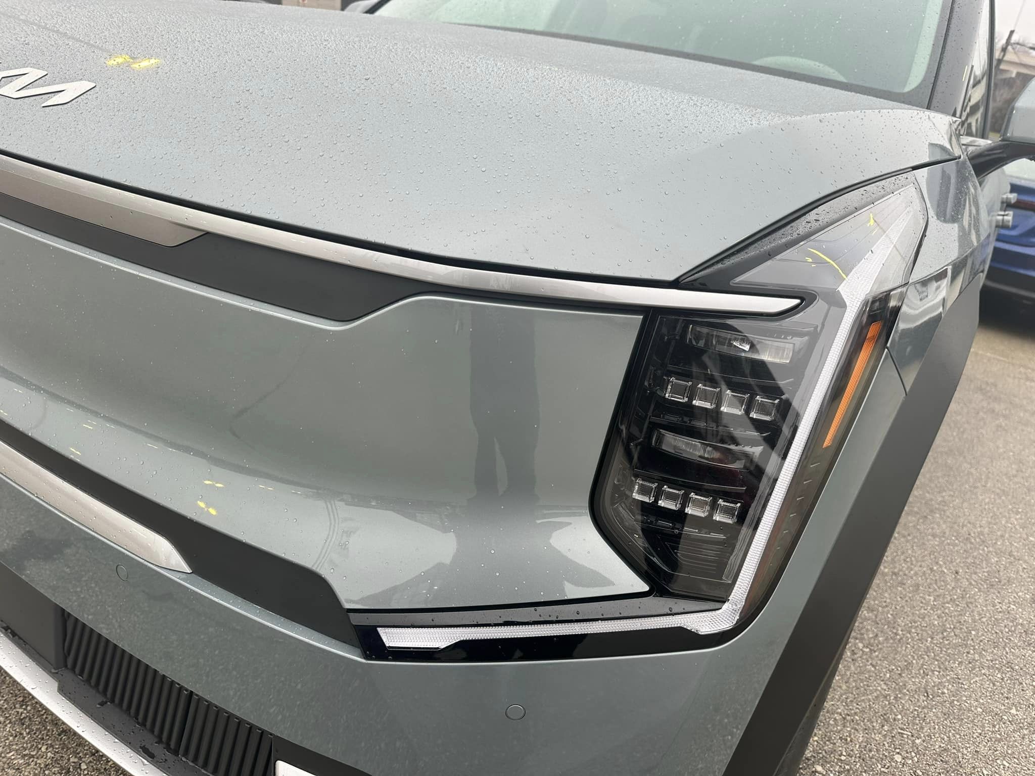 2024 Kia EV9 - Ice Green/Light Gray Interior - Wave AWD Trim - 