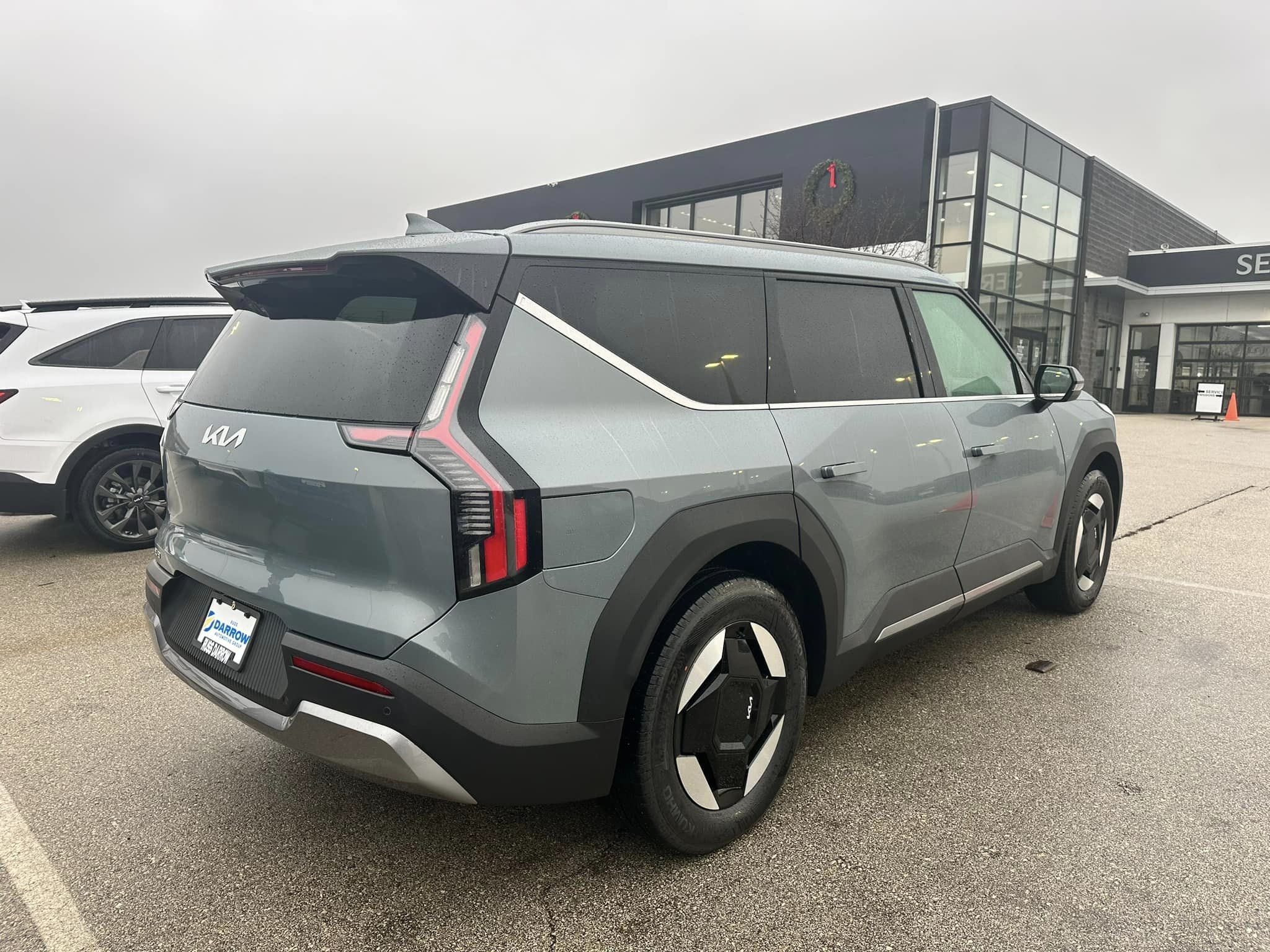 2024 Kia EV9 - Ice Green/Light Gray Interior - Wave AWD Trim - 