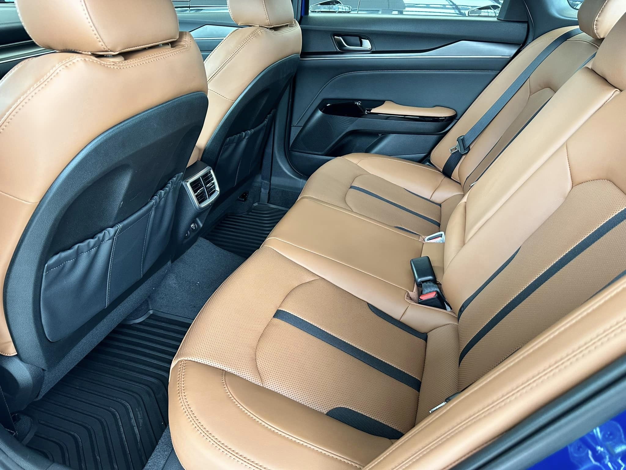 2023 Kia K5 - Saphire Blue GT FWD - Passenger Compartment View