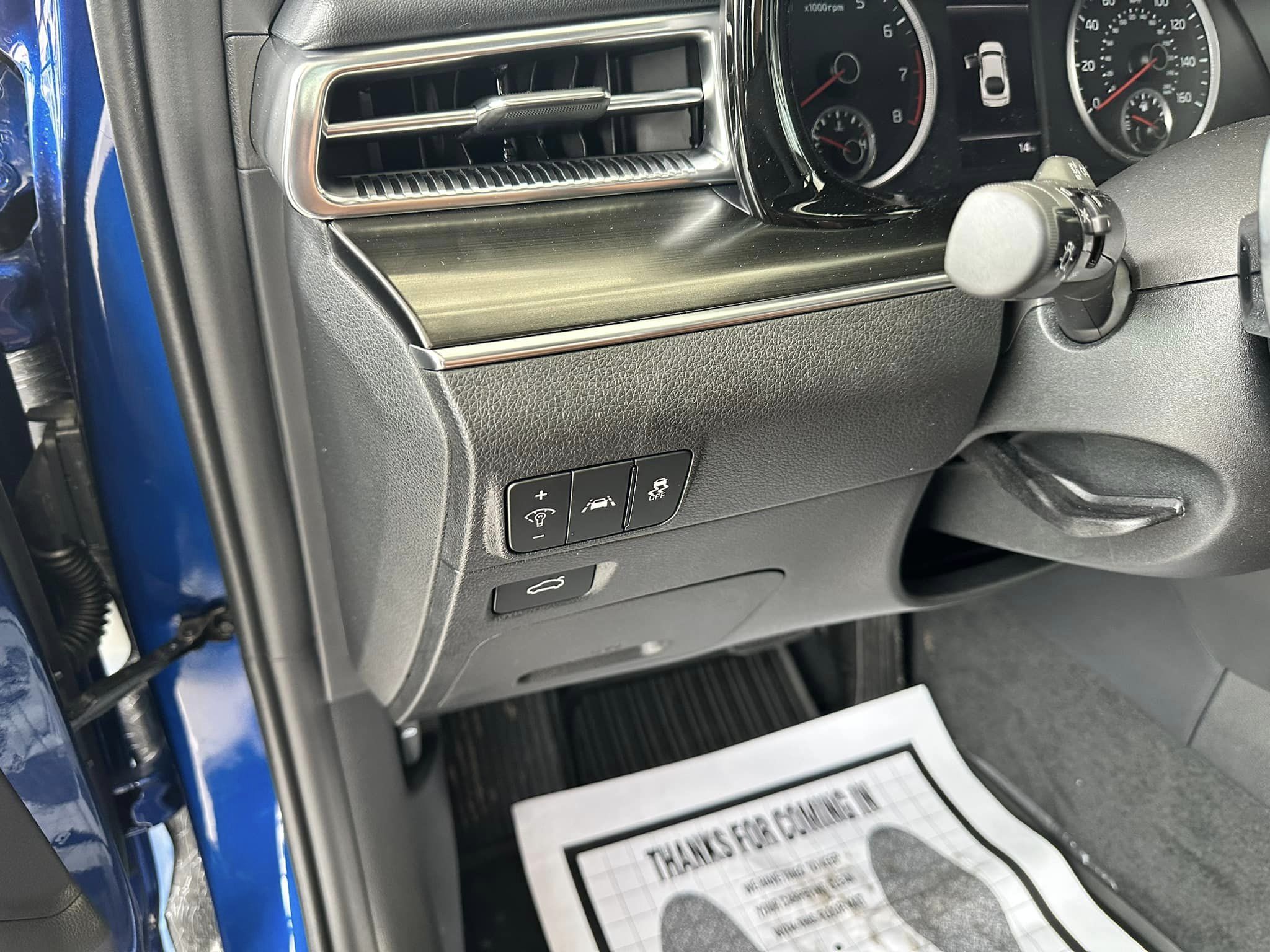 2023 Kia K5 - Saphire Blue GT FWD - Driver's Dash Controls