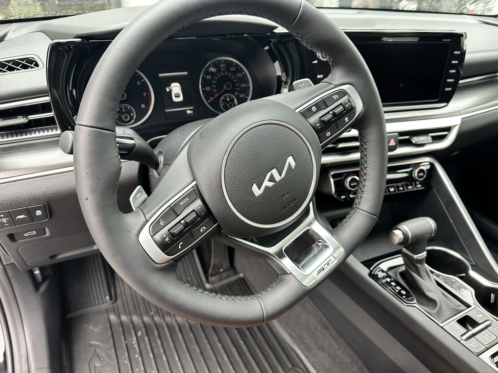 2024 Kia K5 - Ebony Black GT FWD - Steering Wheel