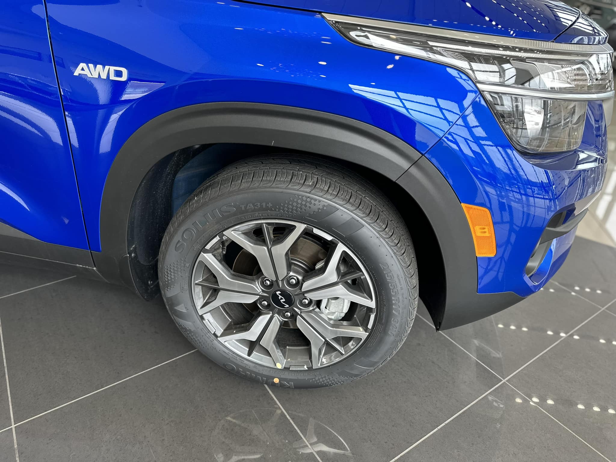 2023 Kia Seltos - Neptune Blue - EX Trim - Rims
