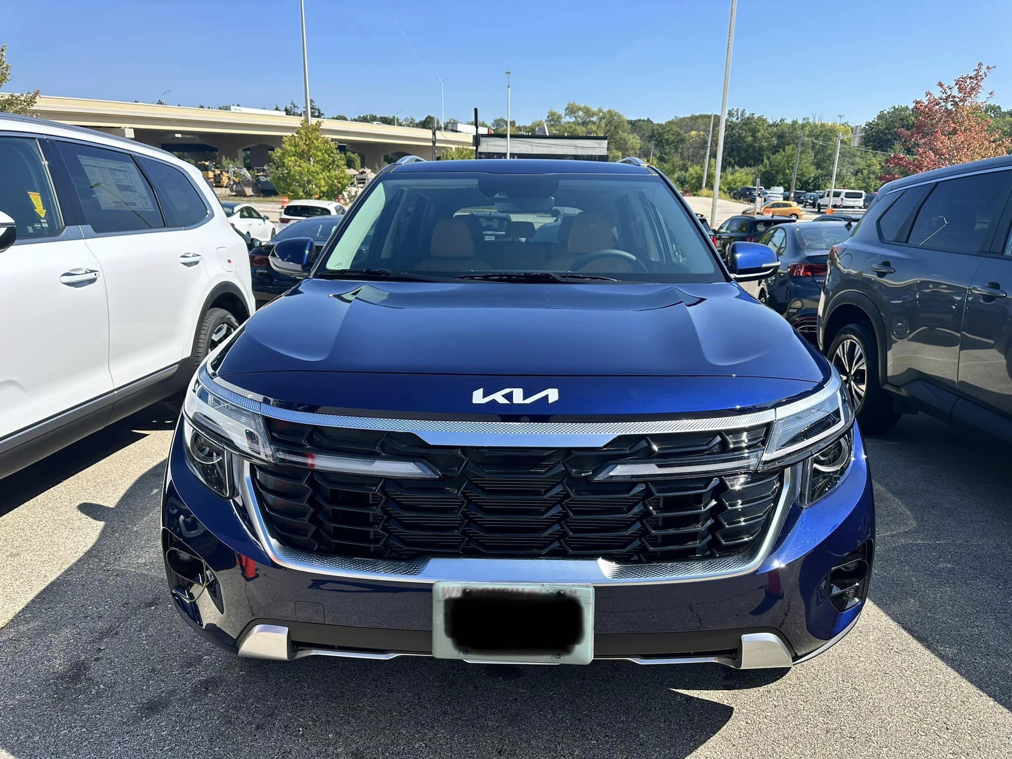 2024 Kia Seltos - Dark Ocean Blue/Gentle Brown - EX Trim - Front View