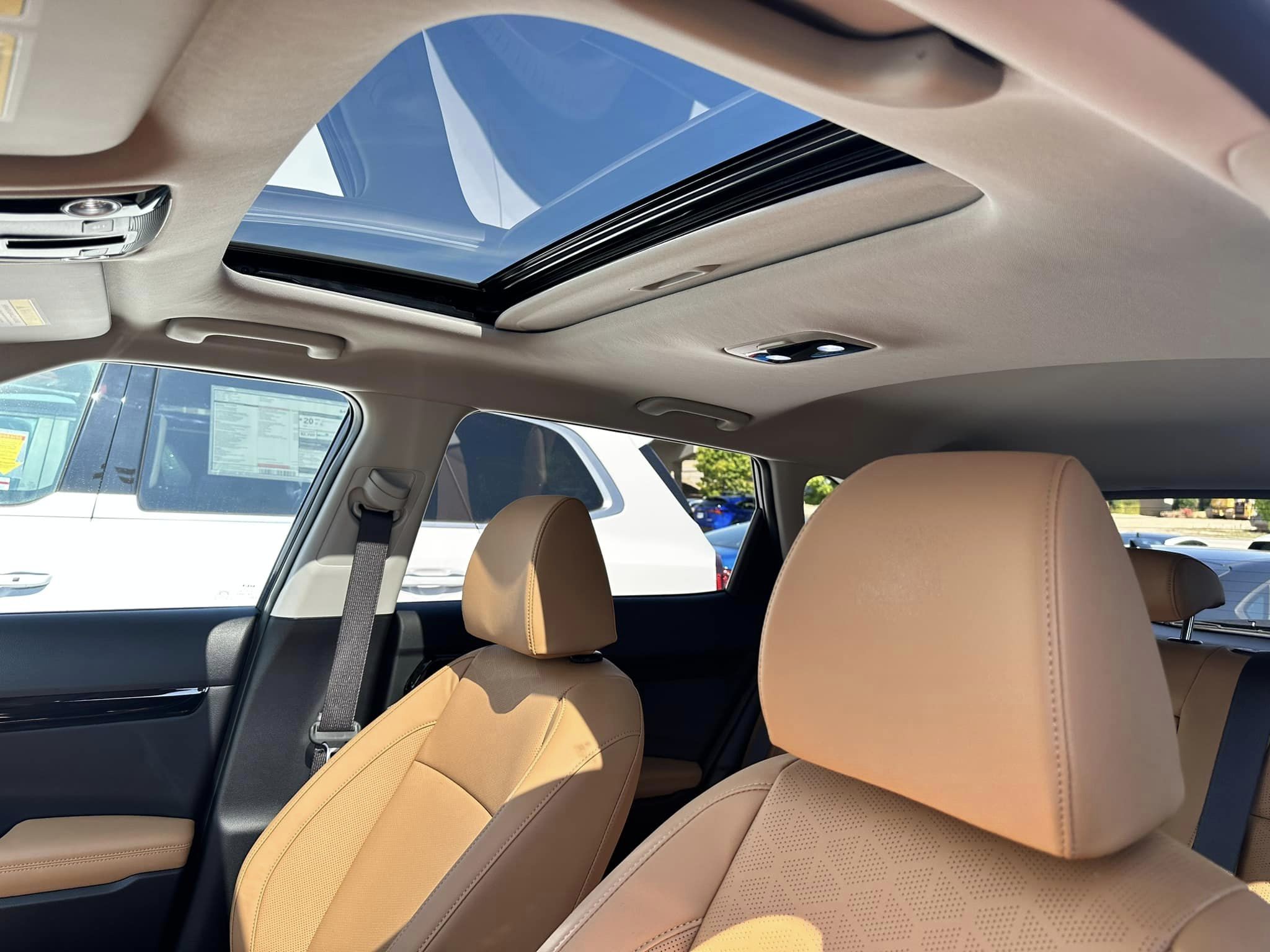 2024 Kia Seltos - Dark Ocean Blue/Gentle Brown - EX Trim - Sun Roof or Moon Roof