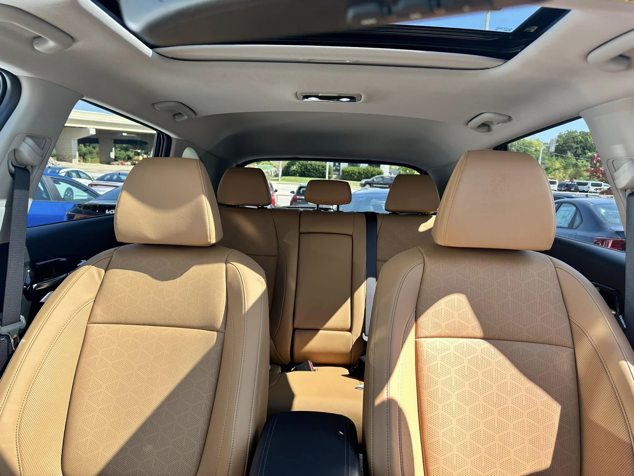 2024 Kia Seltos - Dark Ocean Blue/Gentle Brown - EX Trim - Inside View