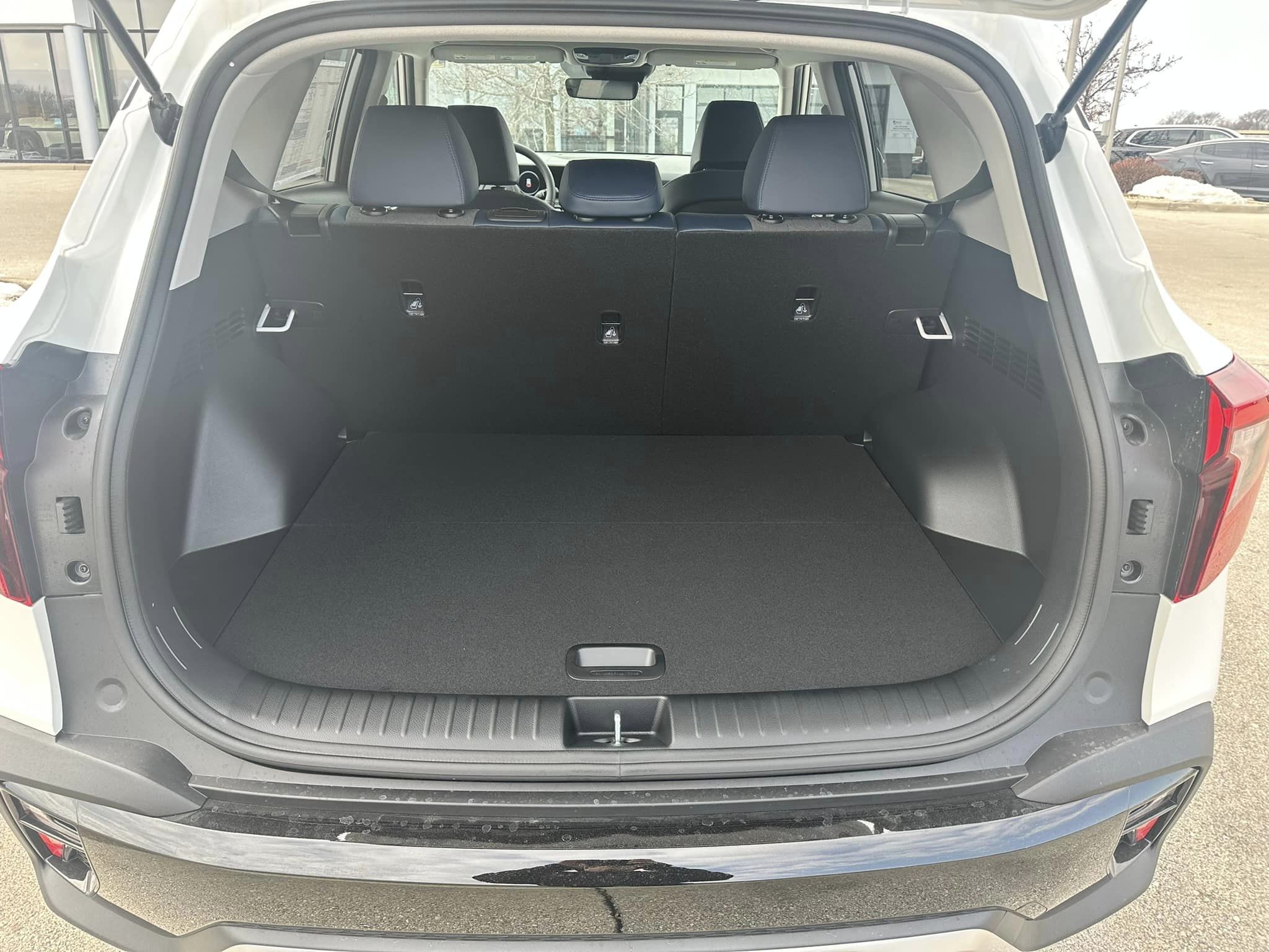 2024 Kia Seltos - Snow White Pearl - S Trim - 