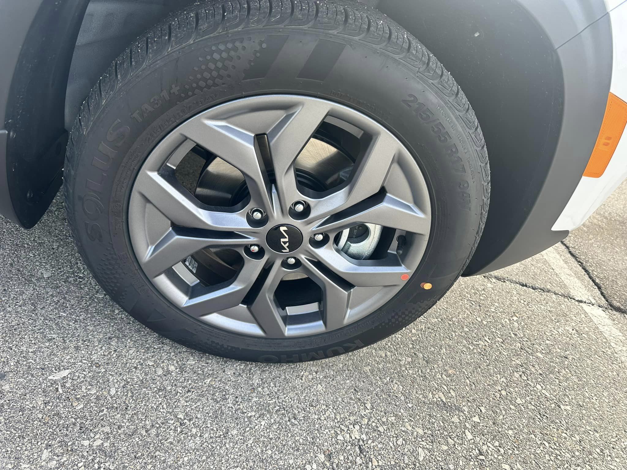 2024 Kia Seltos - Snow White Pearl - S Trim - 