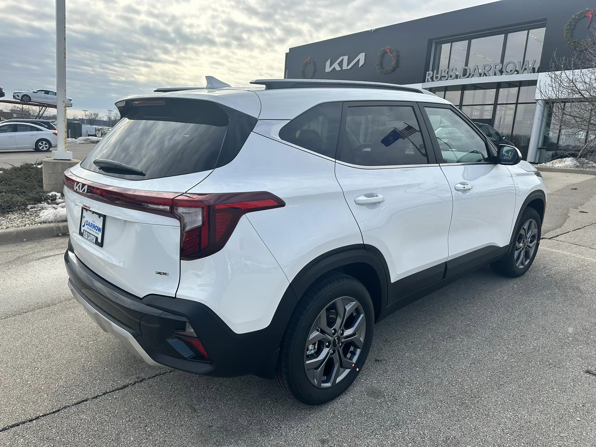 2024 Kia Seltos - Snow White Pearl - S Trim - 