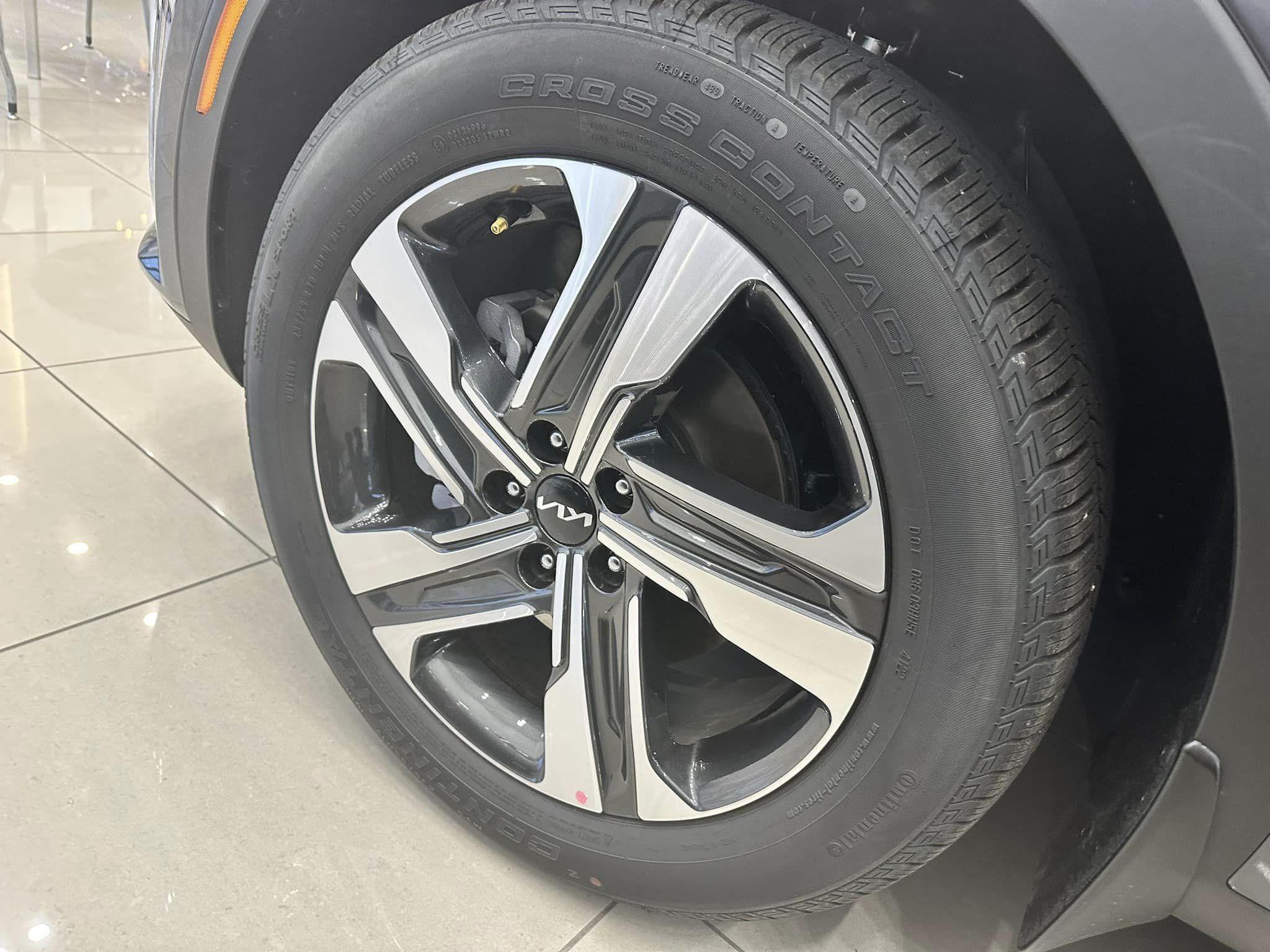 2023 Kia Sportage - Platinum Graphite - HEV Hybrid EX AWD Trim - Rims