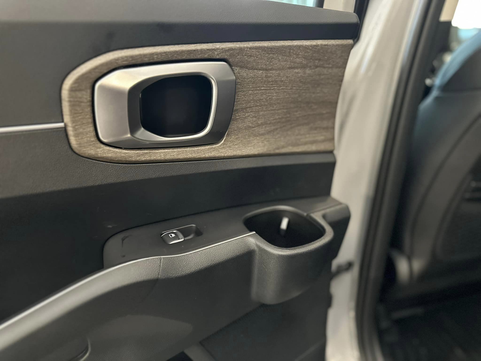 2023 Kia Sportage - Wolf Gray - X-Line EX Trim - 2nd Row Inside Door