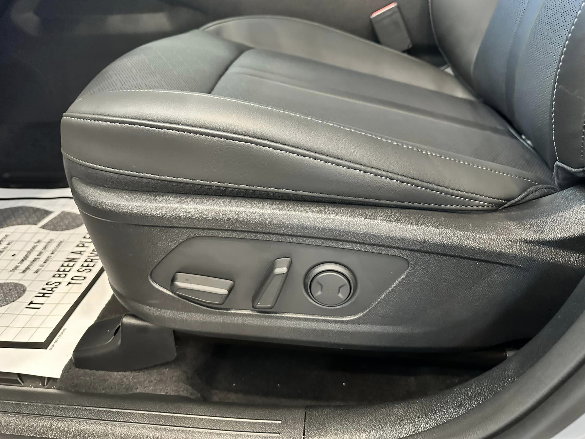 2023 Kia Sportage - Wolf Gray - X-Line EX Trim - Power Driver's Seat Lumbar