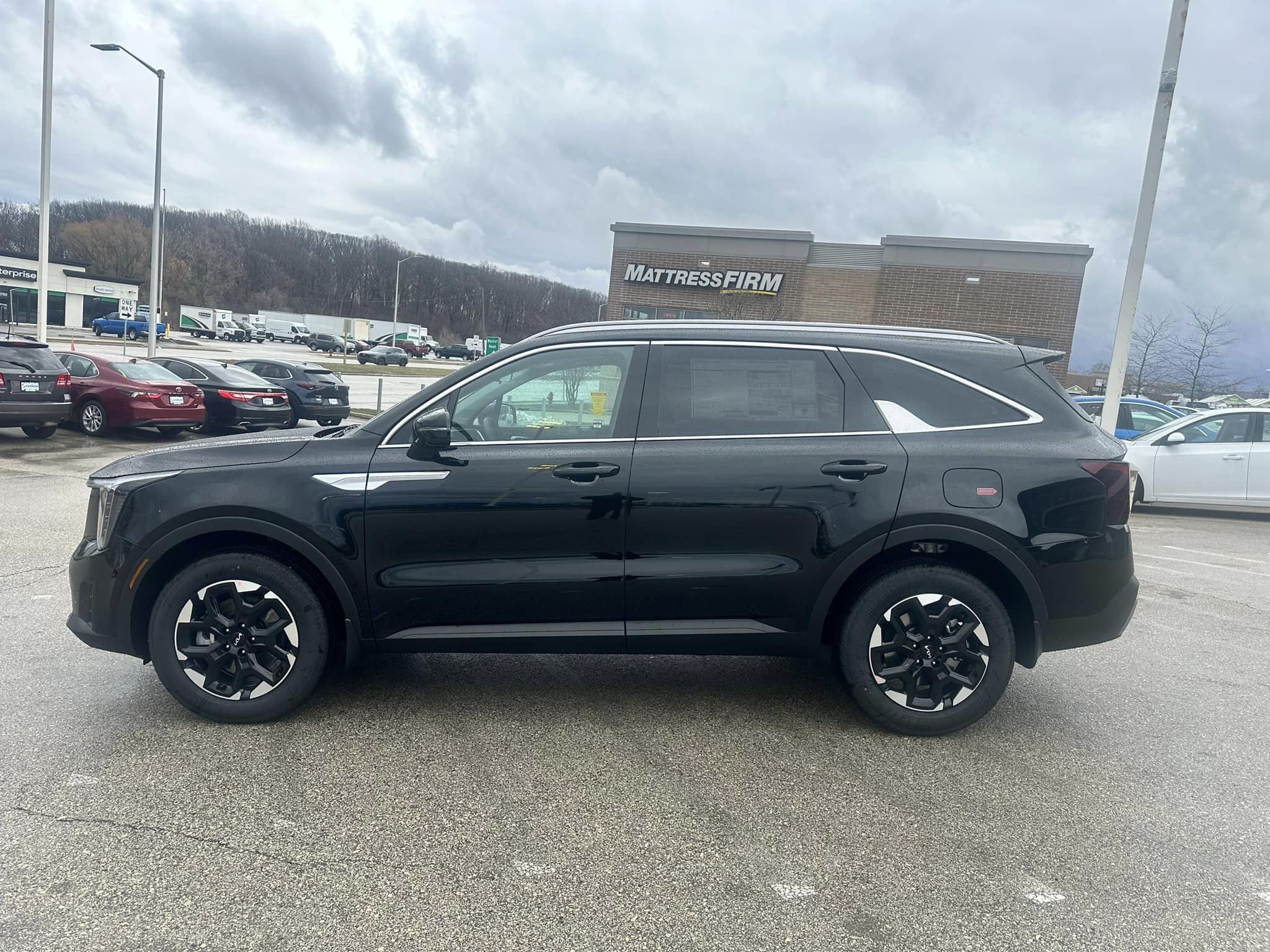 2024 Kia Sportage - Ebony Black - S AWD Trim - 