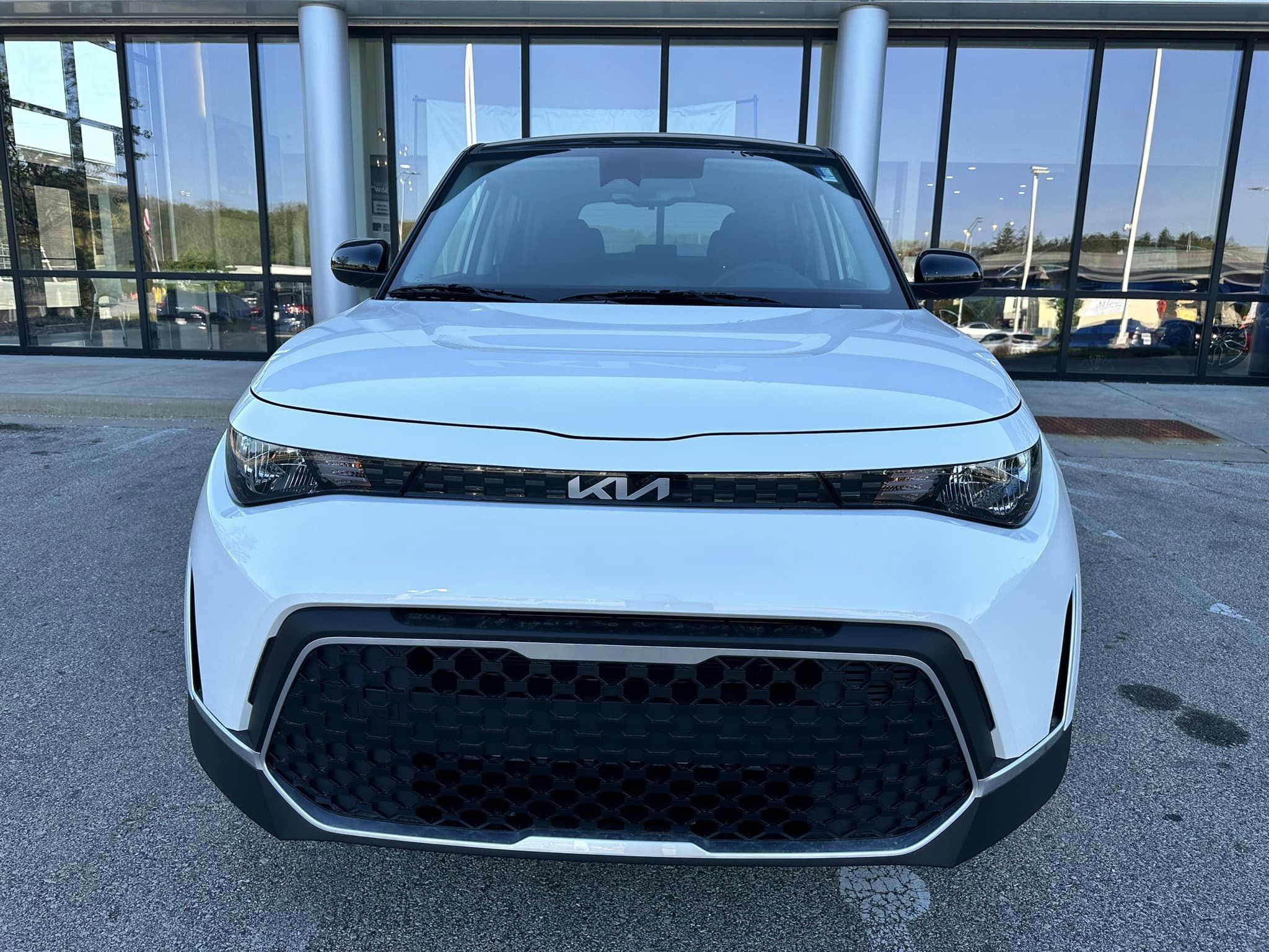 2023 Kia Soul -  Clear White w/Black Roof - S Trim - Front View
