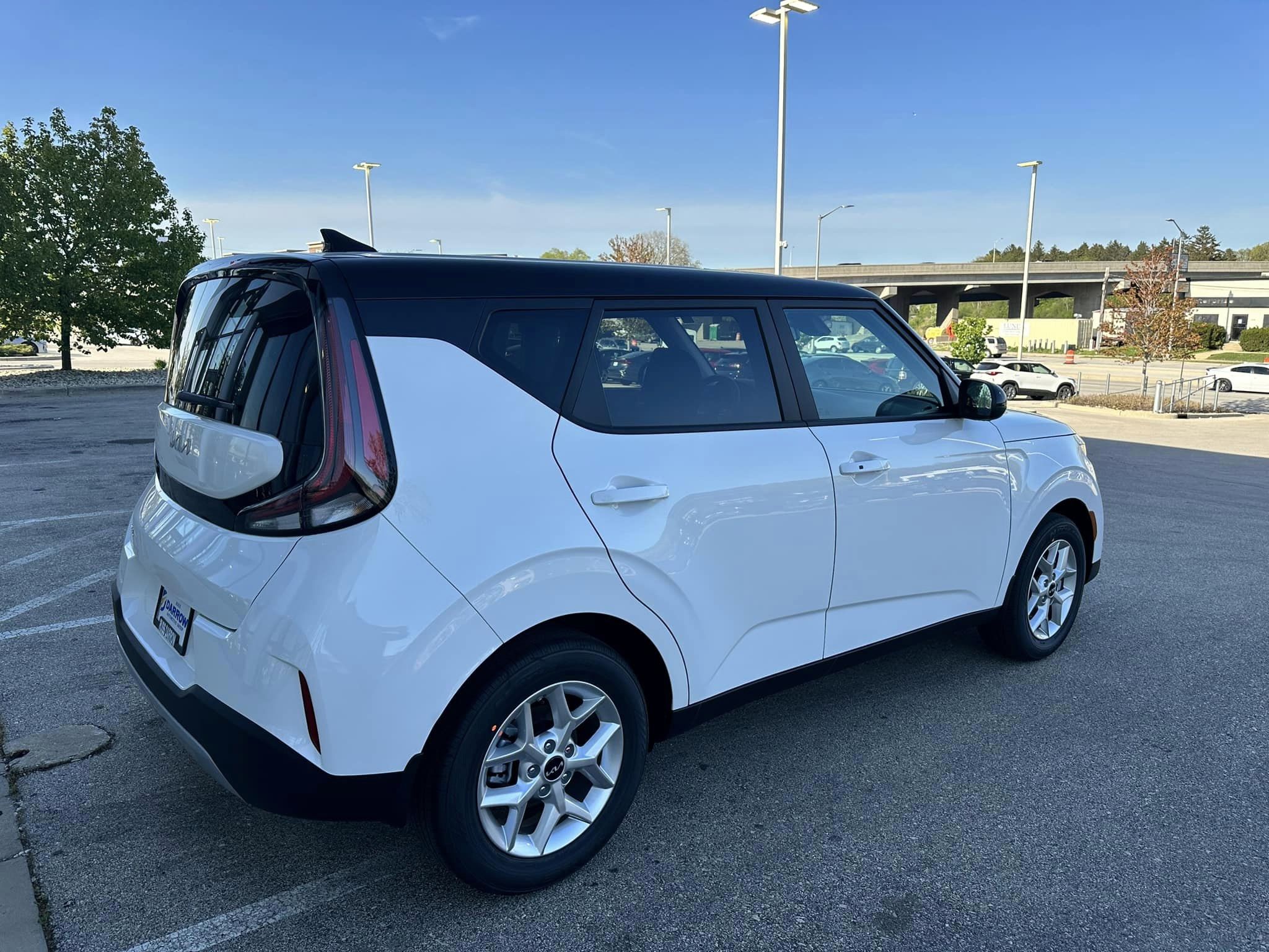 2023 Kia Soul - Clear White w/Black Roof - S Trim - Passenger Side Rear View