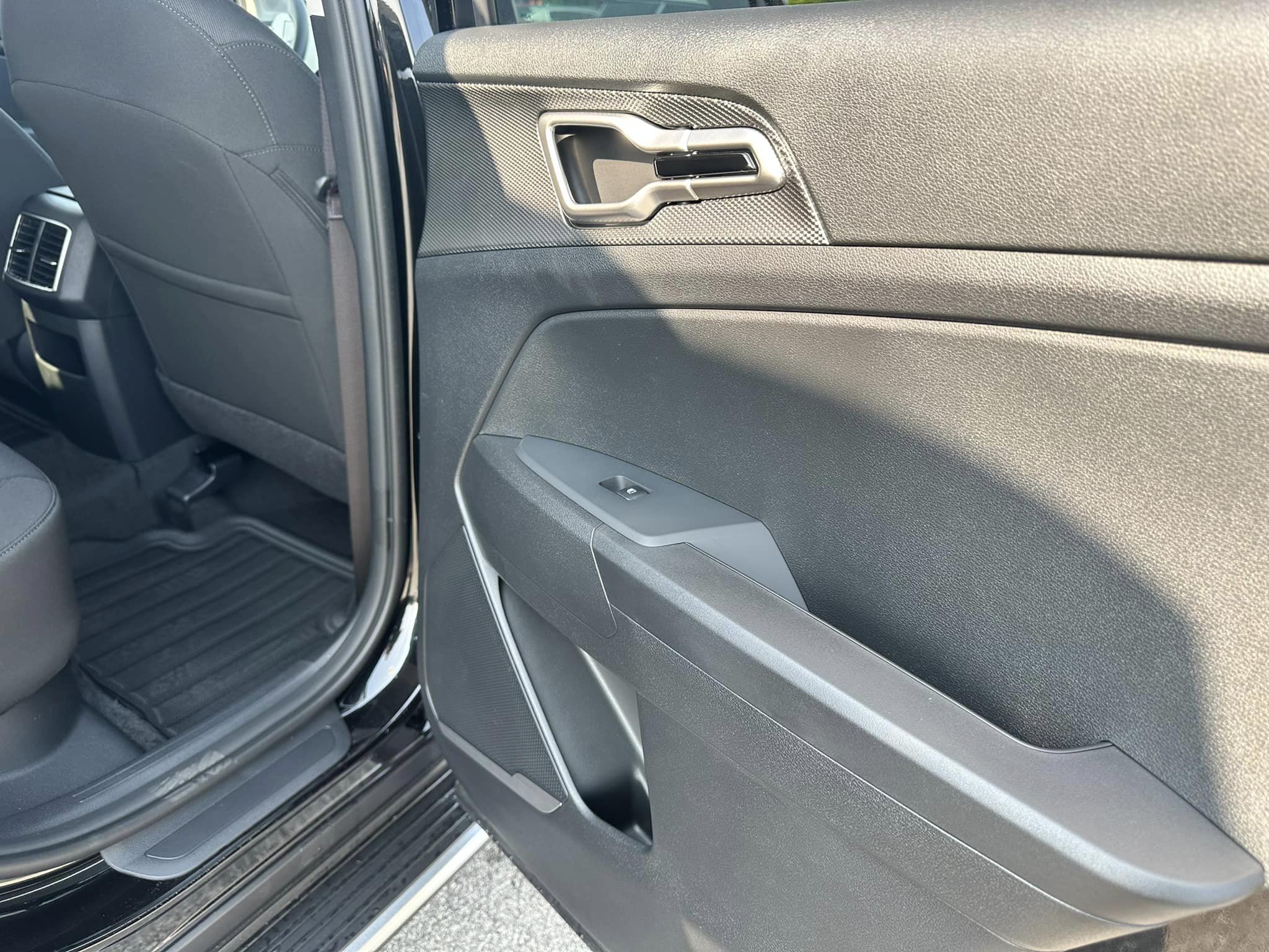 2023 Kia Sportage Hybrid - Fusion Black - LX Trim - Passenger Door