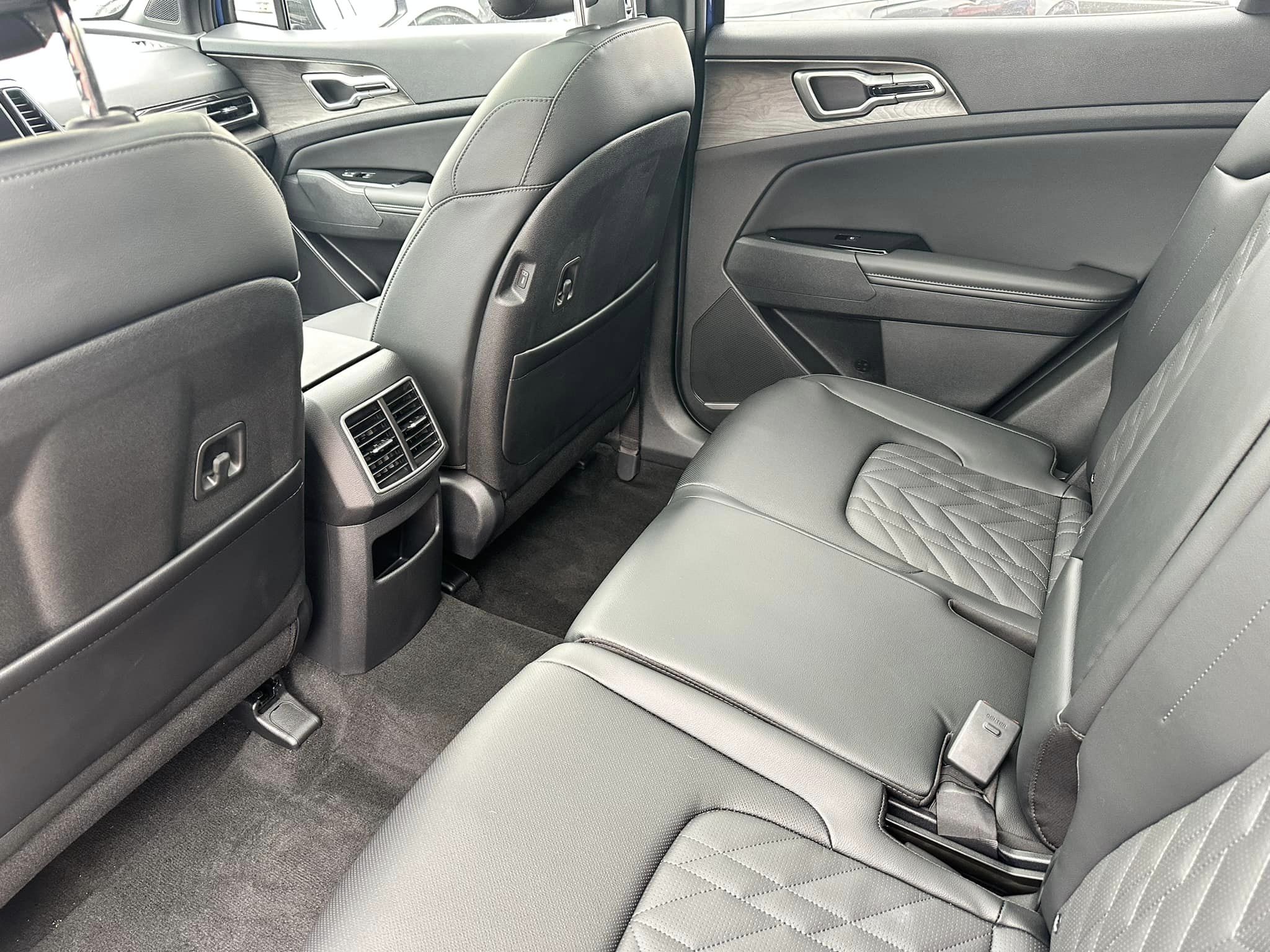 2024 Kia Sportage - Sapphire Blue - X-Line AWD Trim - Rear Controls