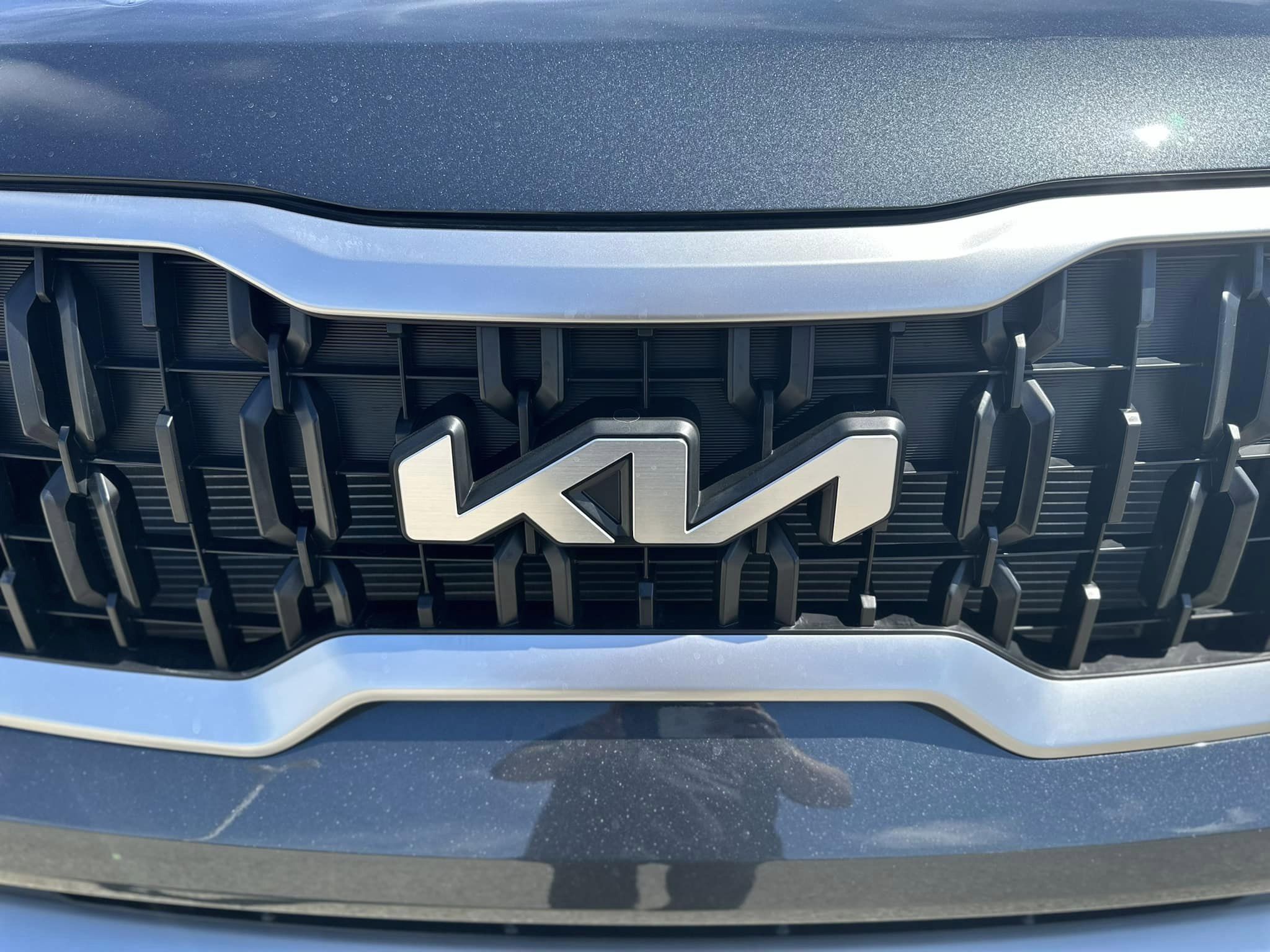 2023 Kia Telluride - EX Trim - Gravity Gray - Grill Close Up View