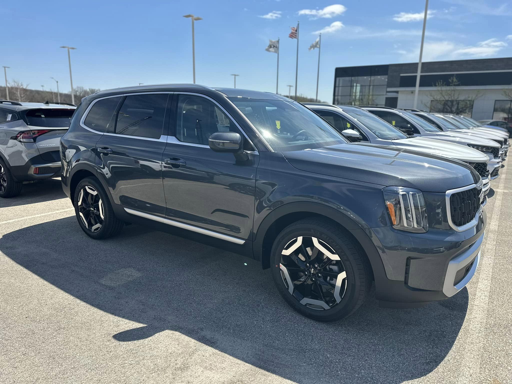 2023 Kia Telluride - EX Trim - Gravity Gray - Passenger Side View
