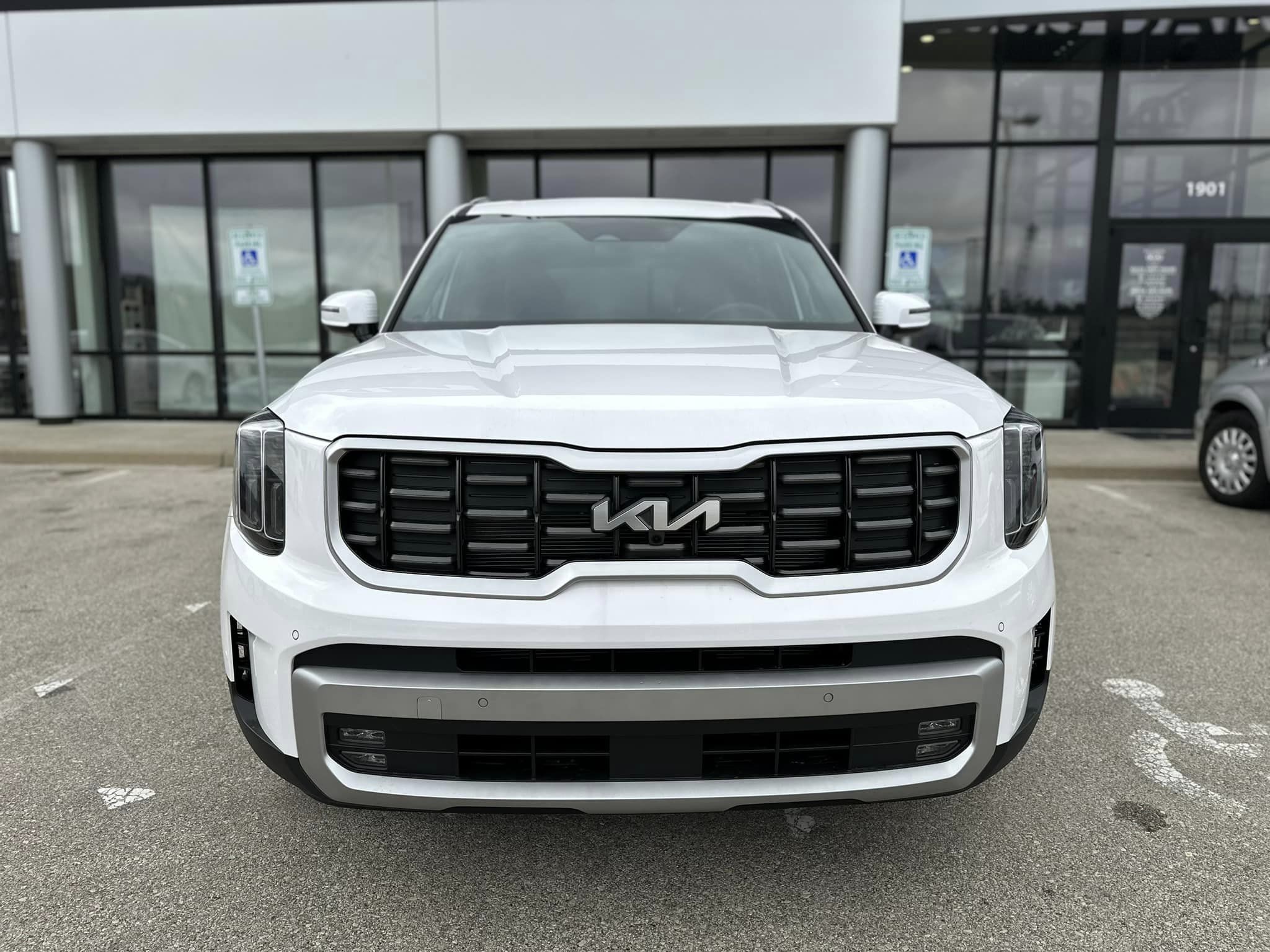 2023 Kia Telluride - SX Trim - Front