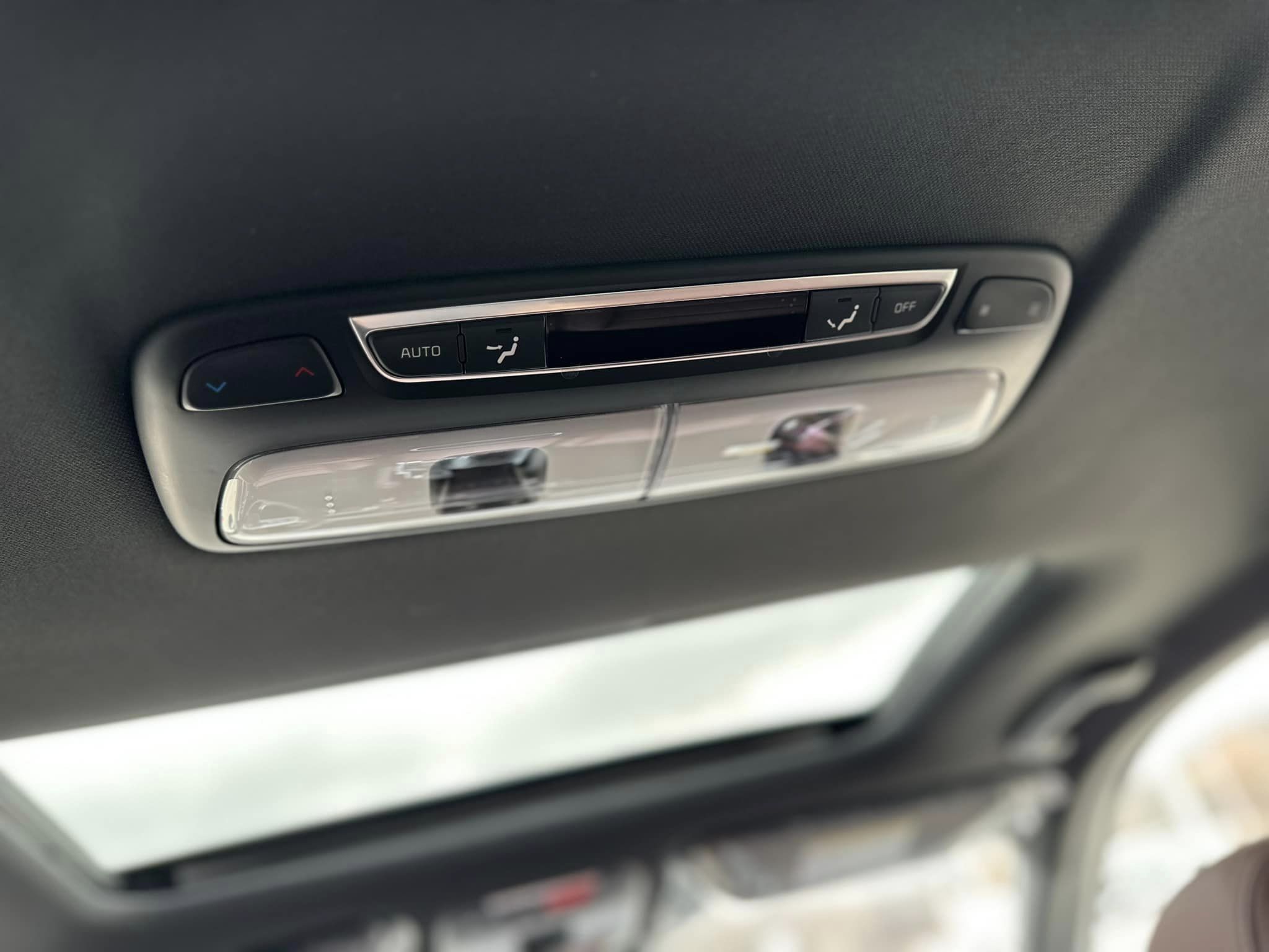 2023 Kia Telluride - SX Trim - Rear Temperature Controls
