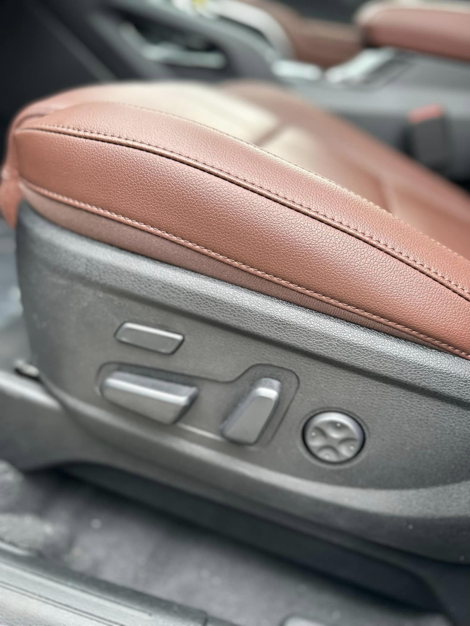 2023 Kia Telluride - SX Trim - Power Driver's Seat w/Lumbar