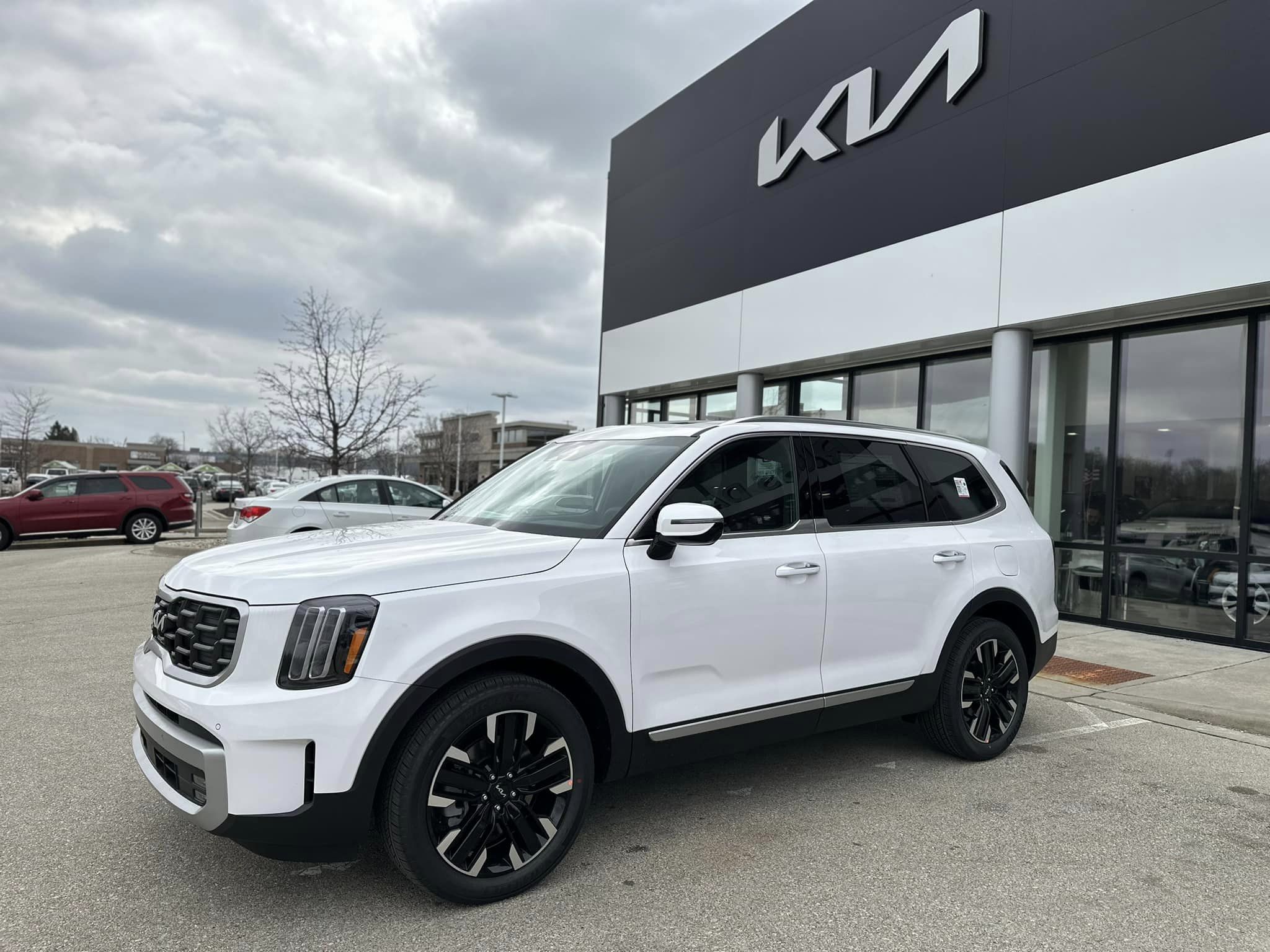 2023 Kia Telluride - SX Trim - Driver's Side