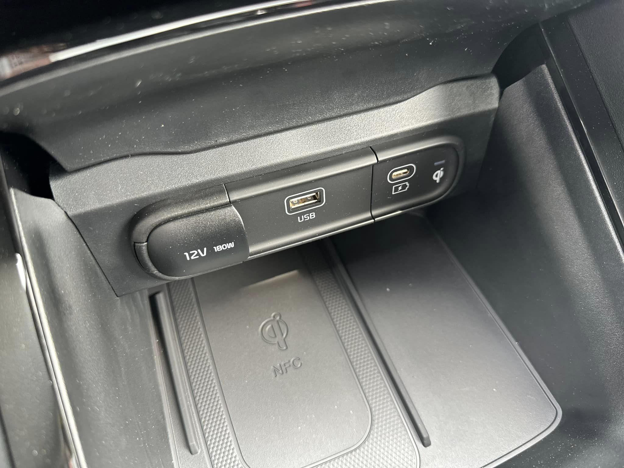 2023 Kia Telluride - SX Prestige X-Pro Trim - Qi Charger & Ports
