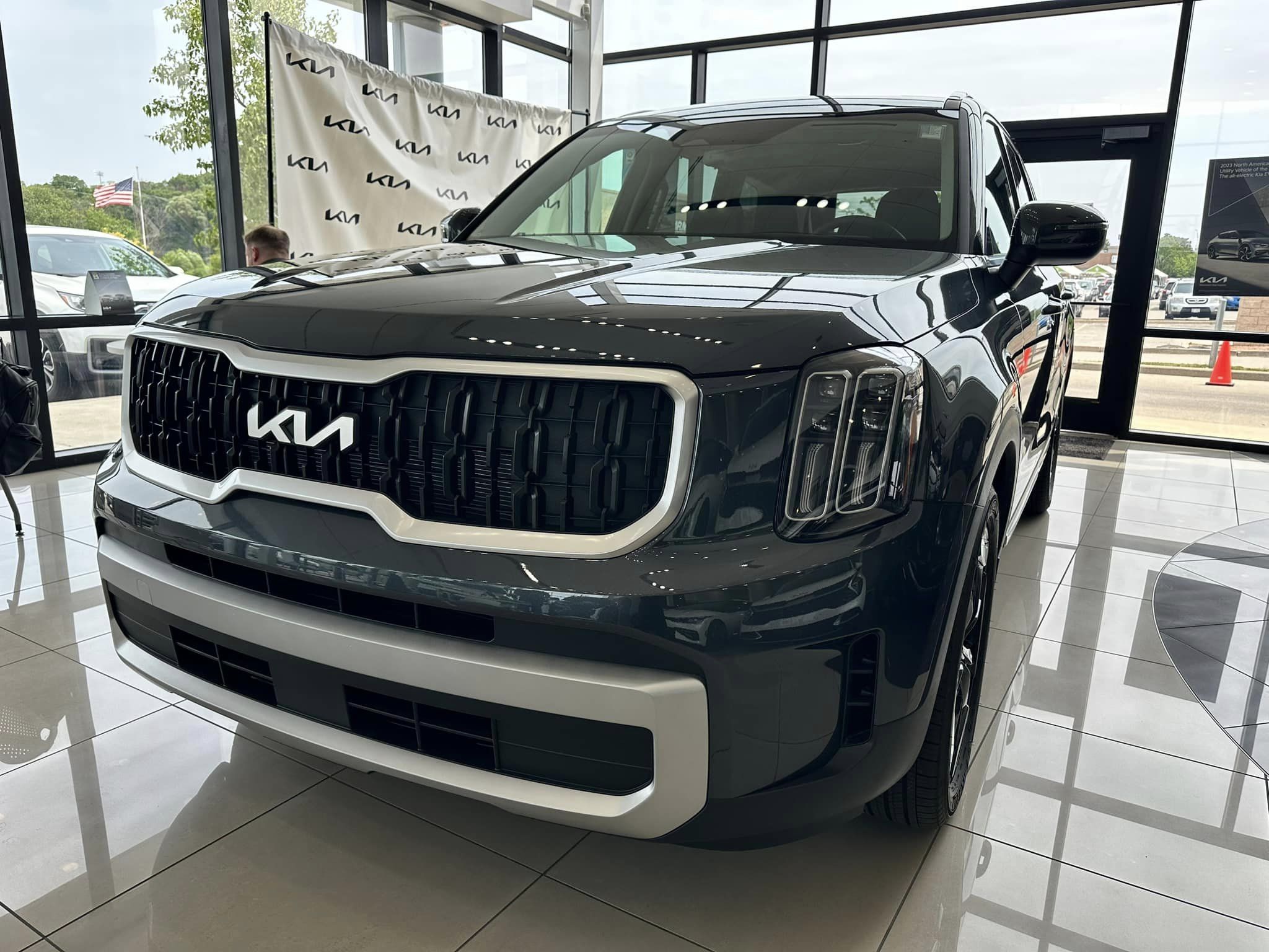 2024 Kia Telluride - EX Trim - Gravity Gray - 