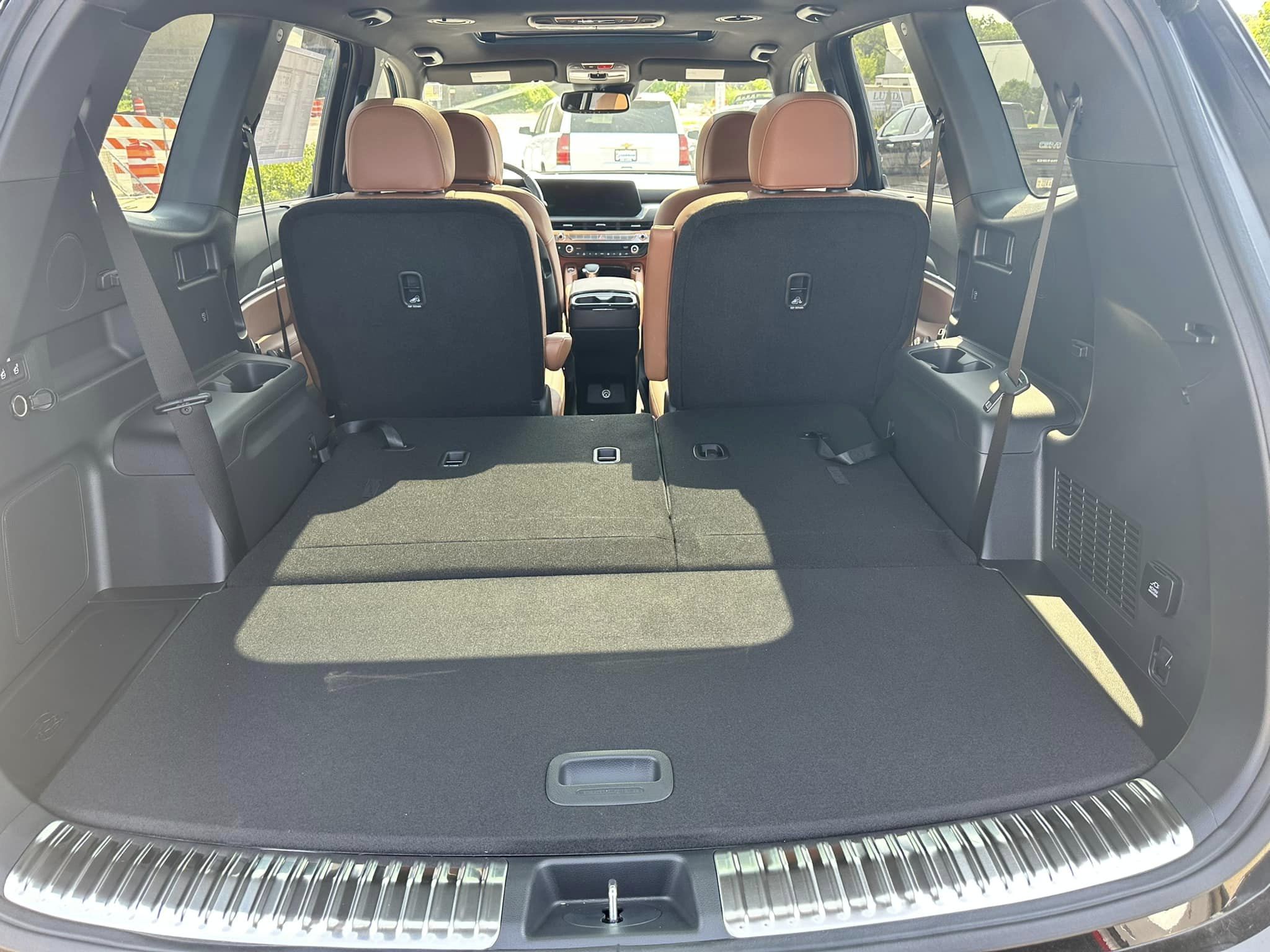2024 Kia Telluride - SX X-Pro Trim - Ebony Black - 