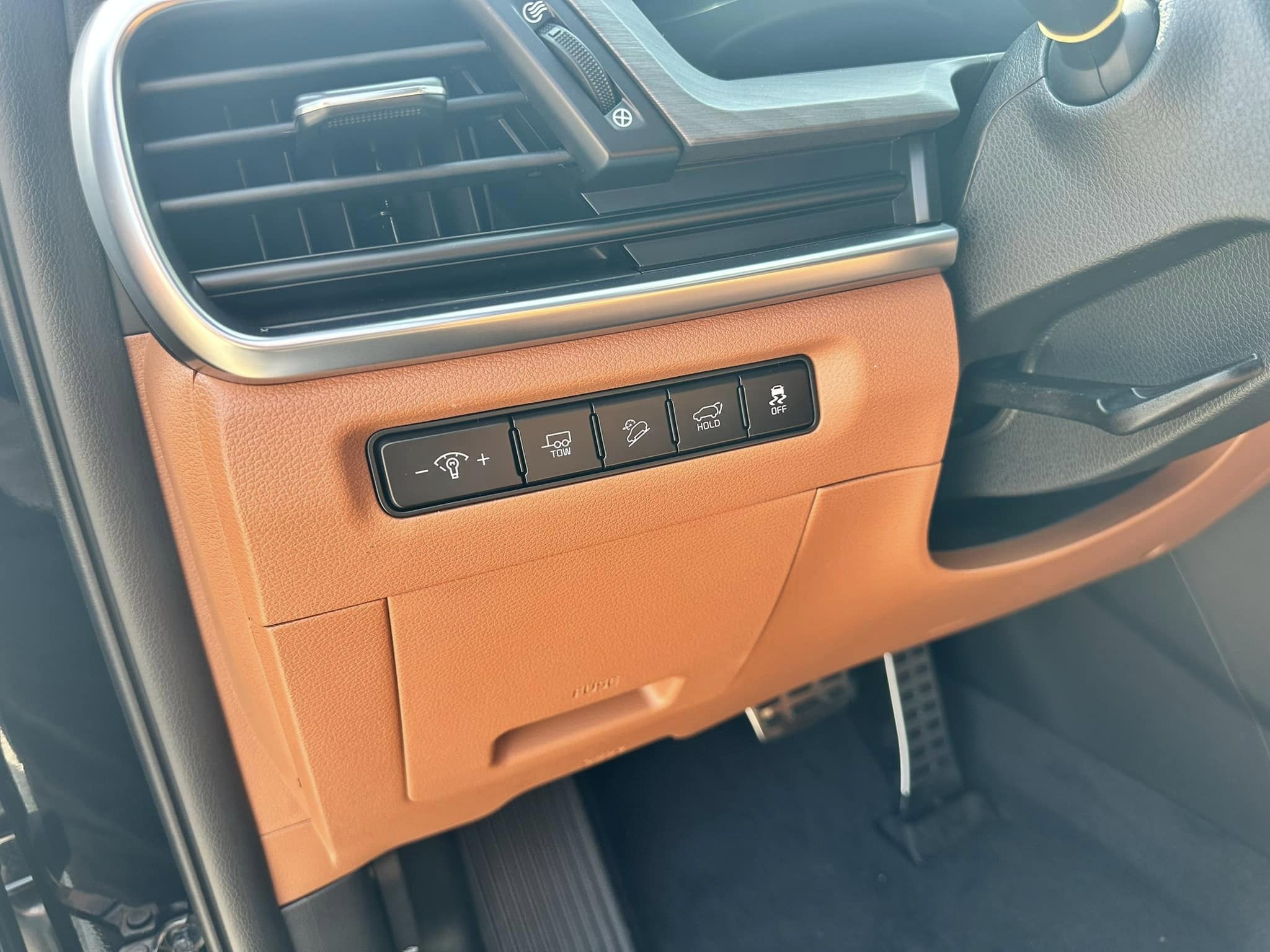 2024 Kia Telluride - SX X-Pro Trim - Ebony Black - 