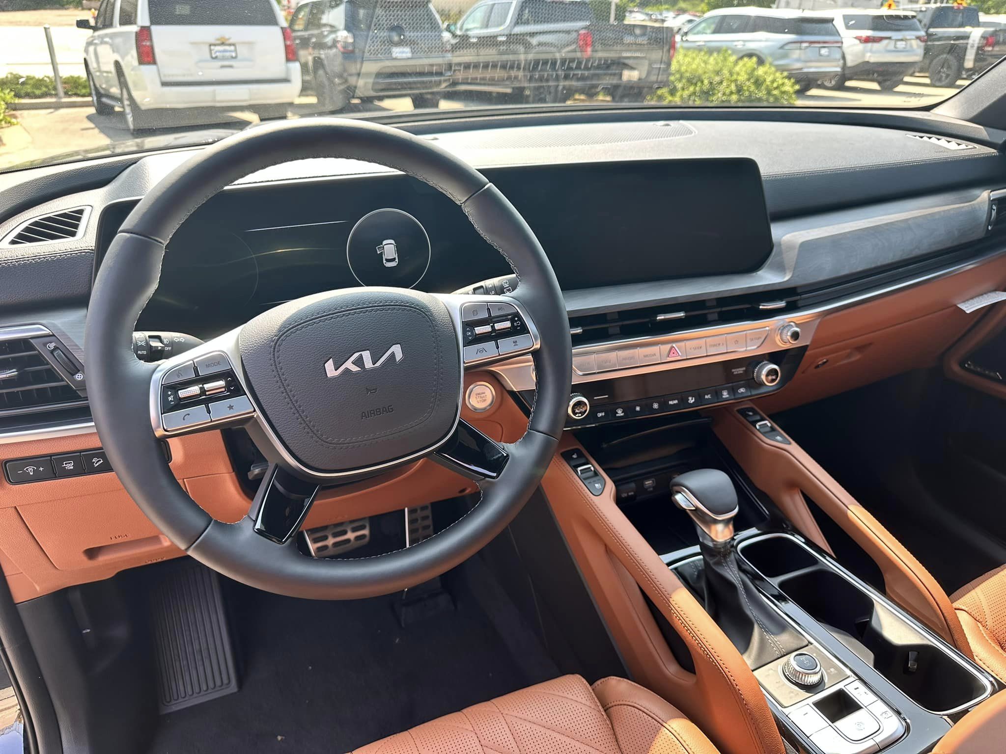 2024 Kia Telluride - SX X-Pro Trim - Ebony Black - 