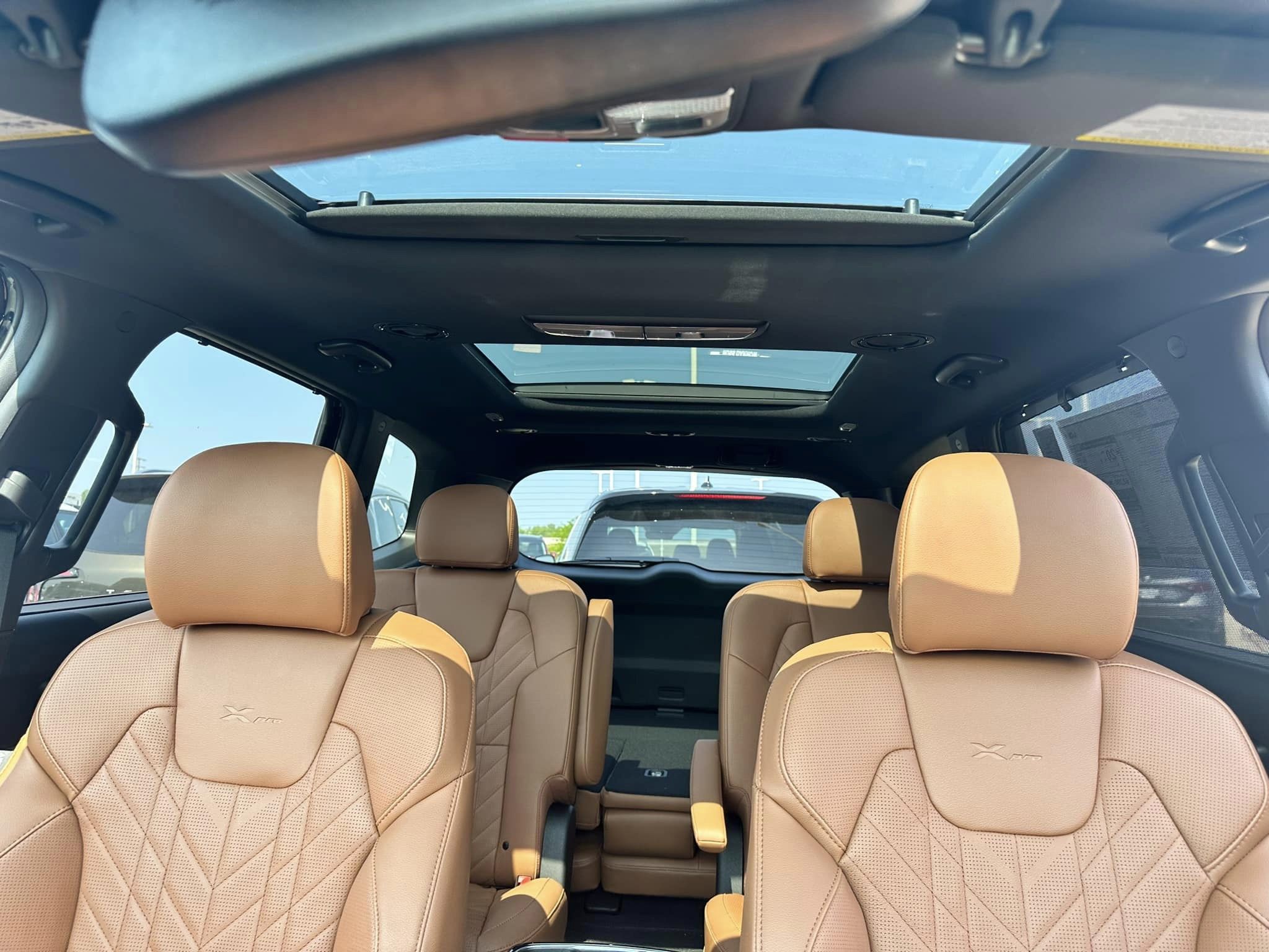 2024 Kia Telluride - SX X-Pro Trim - Ebony Black - 